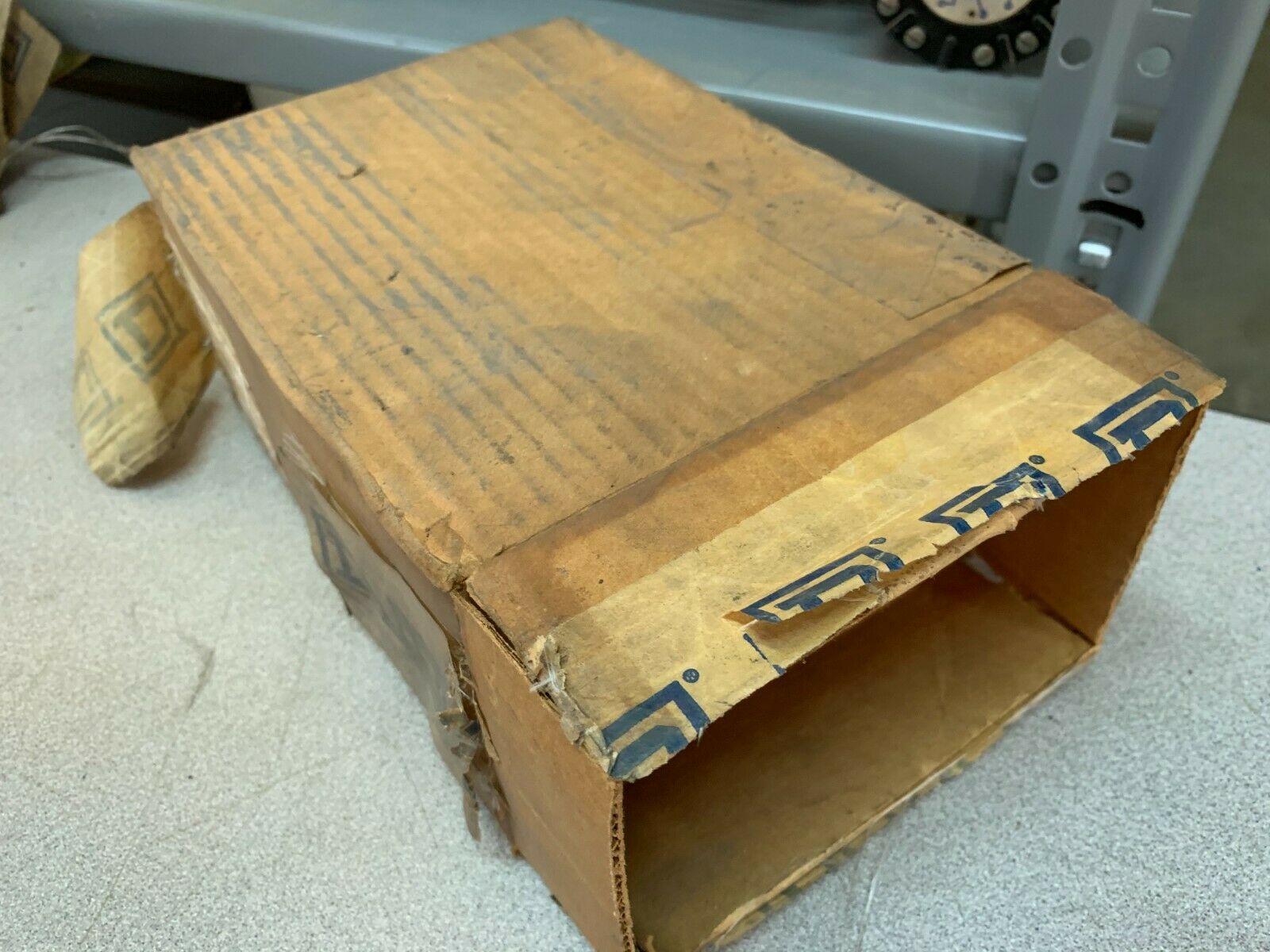 NEW SQUARE D PNEUMATIC TIMING RELAY 9050 B01E SERIES E