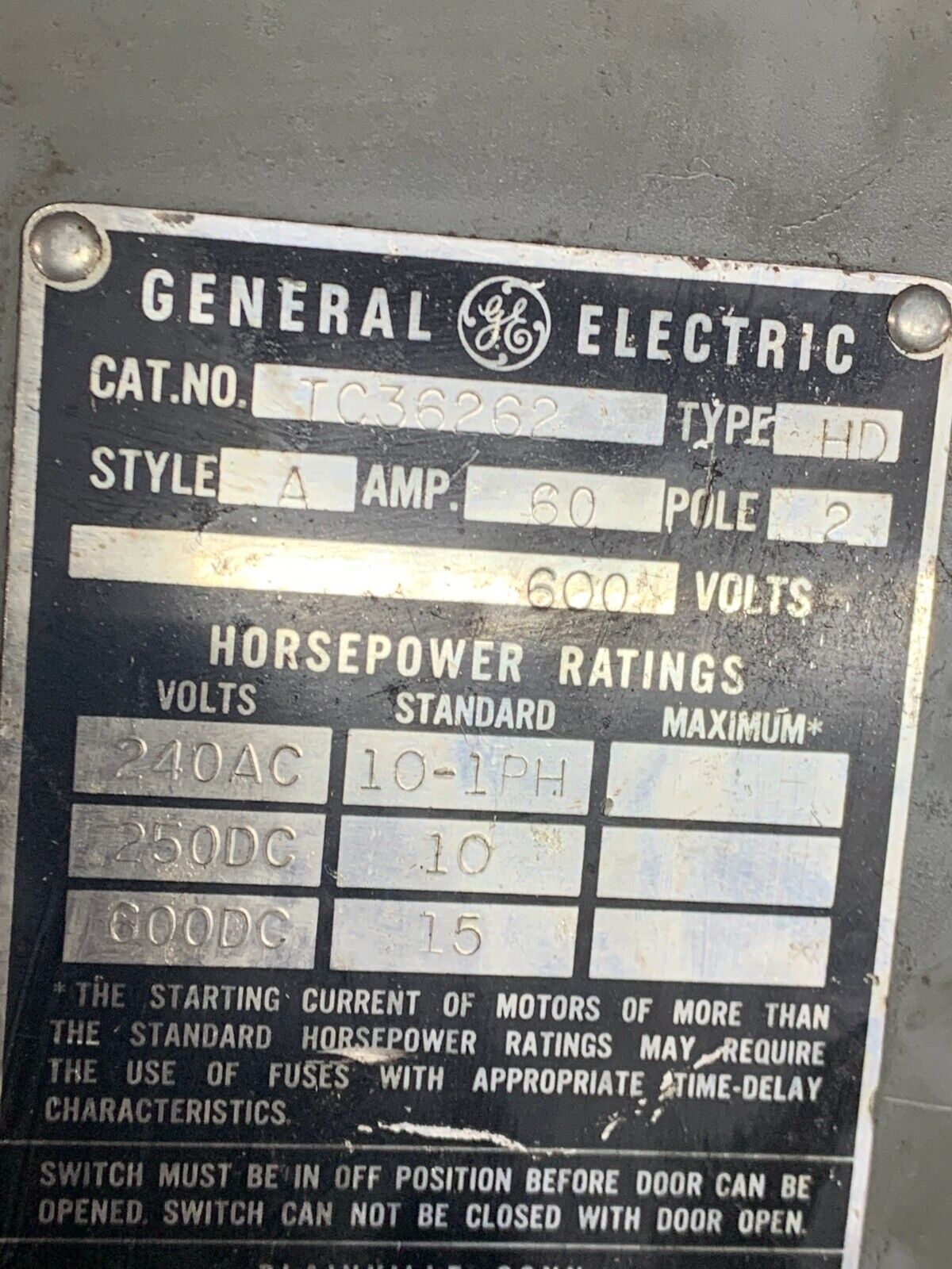 NEW NO BOX GENERAL ELECTRIC 2 POLE 60AMP 600V. DISCONNECT SWITCH TC36262