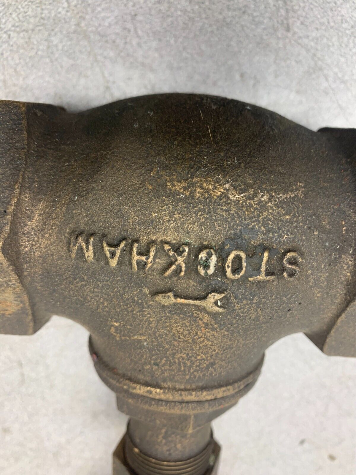 NEW NO BOX STOCKHAM 1-1/2" GLOBE VALVE B-13