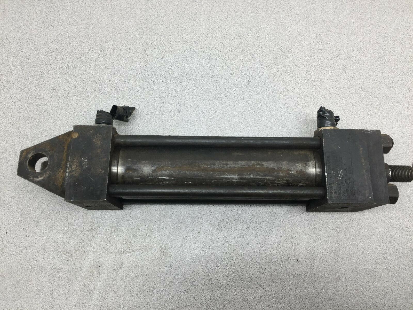 USED PARKER 2"BORE 7"STROKE 3000PSI HYDRAULIC CYLINDER 02.00 CBB-2HLTVS14C 7.00