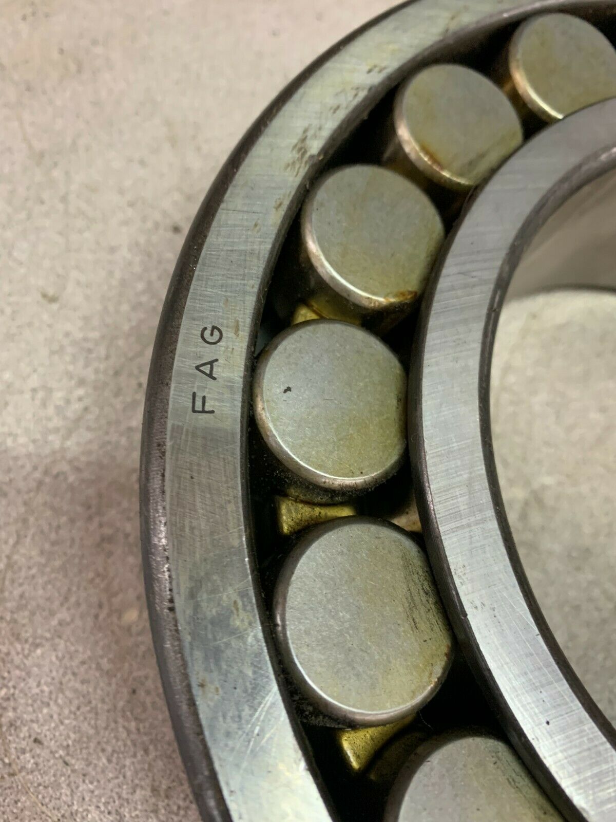 NEW FAG SPHERICAL ROLLER BEARING 22224HL