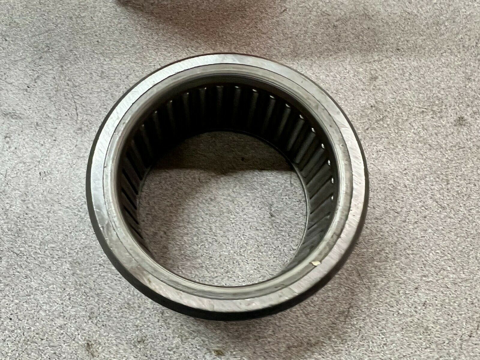 NEW IN BOX ORANGE FELT SEAL BEARING 8446