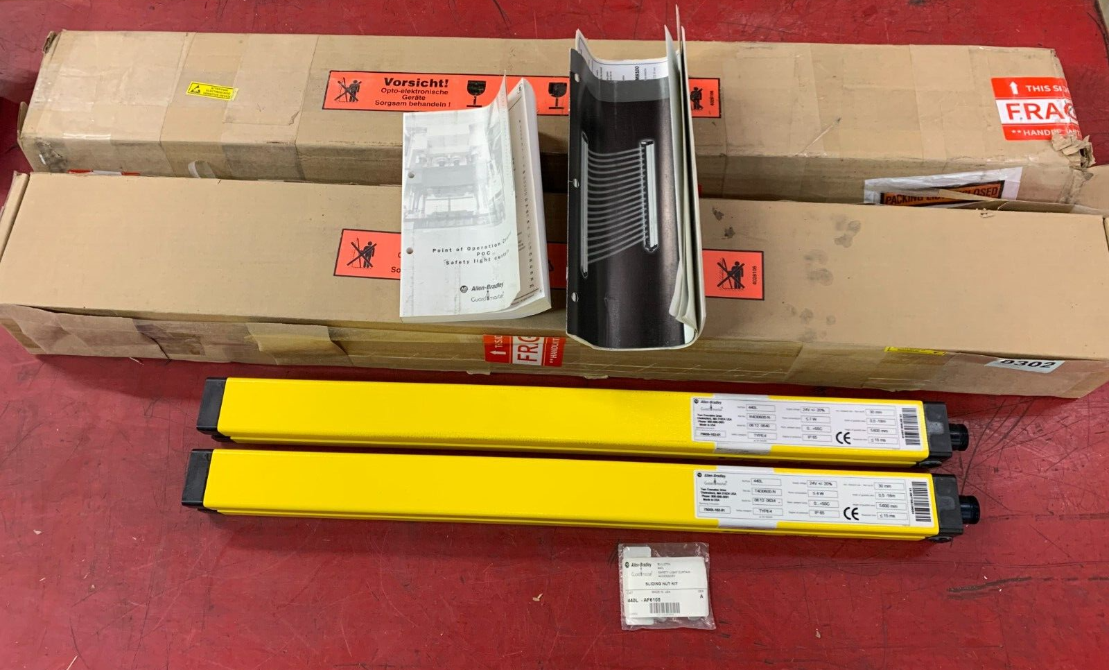ALLEN-BRADLEY RECIEVER 440L-R4D0600-N & TRANSMITTER 440L-T4D0600-N GUARDMASTER