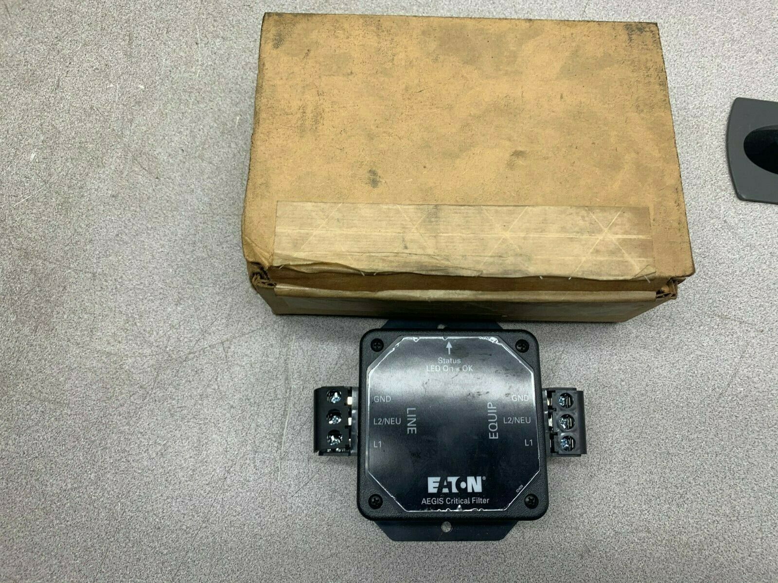 NEW IN BOX EATON SURGE SUPRESSOR HS-24-10A