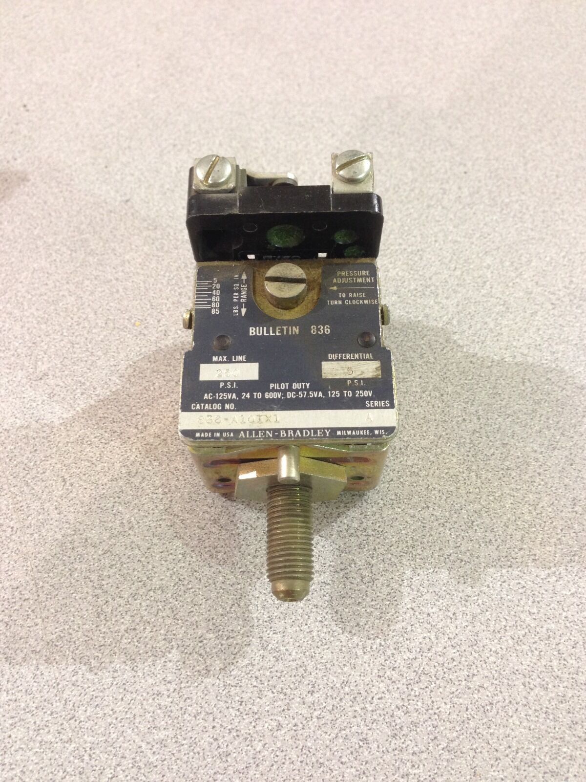 USED ALLEN-BRADLEY PRESSURE CONTROL SWITCH 836-A101X1 SERIES A (D14)
