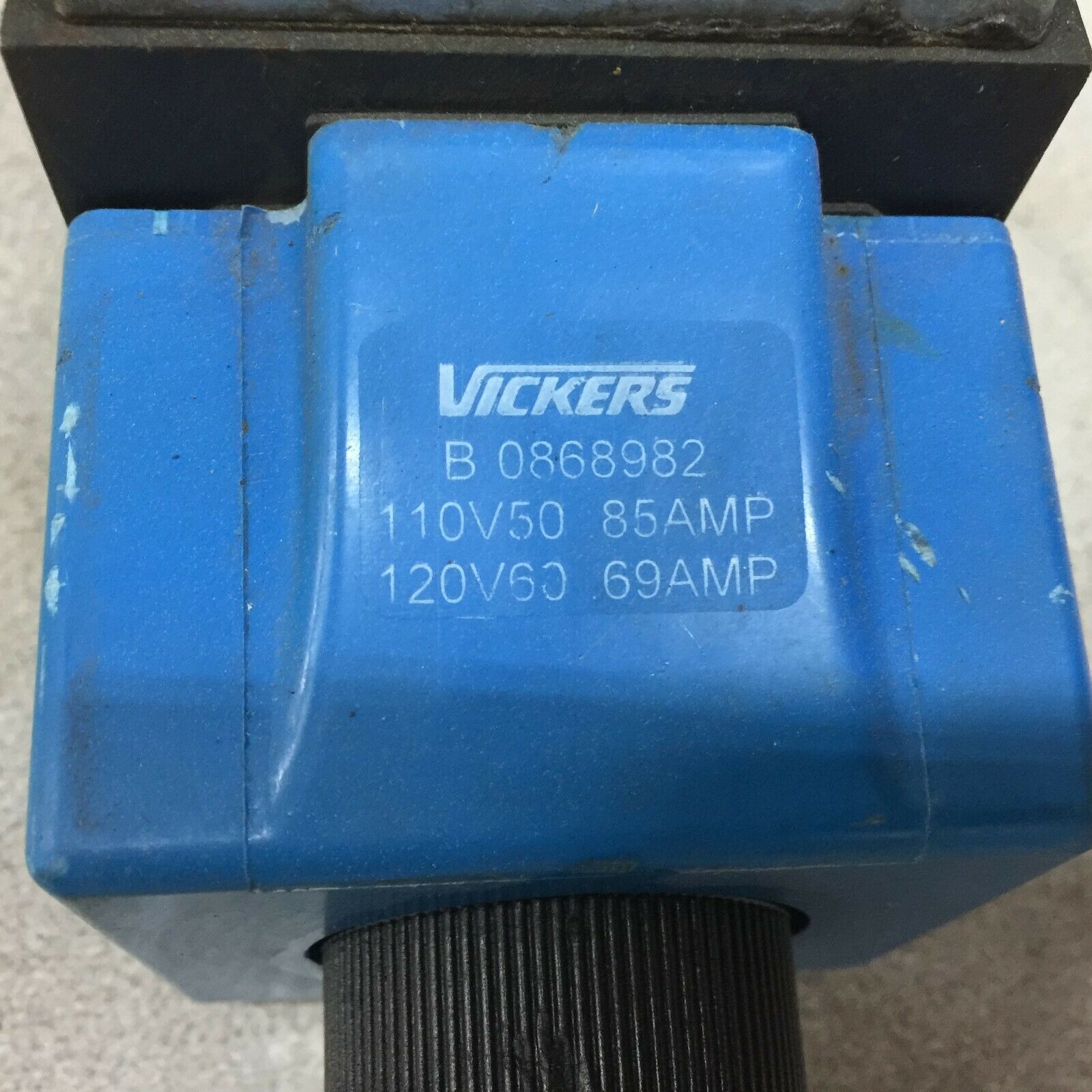 NEW NO BOXVICKERS 120VAC SOLENOID VALVE 02-119836 PBDG4S4L 012A B 60