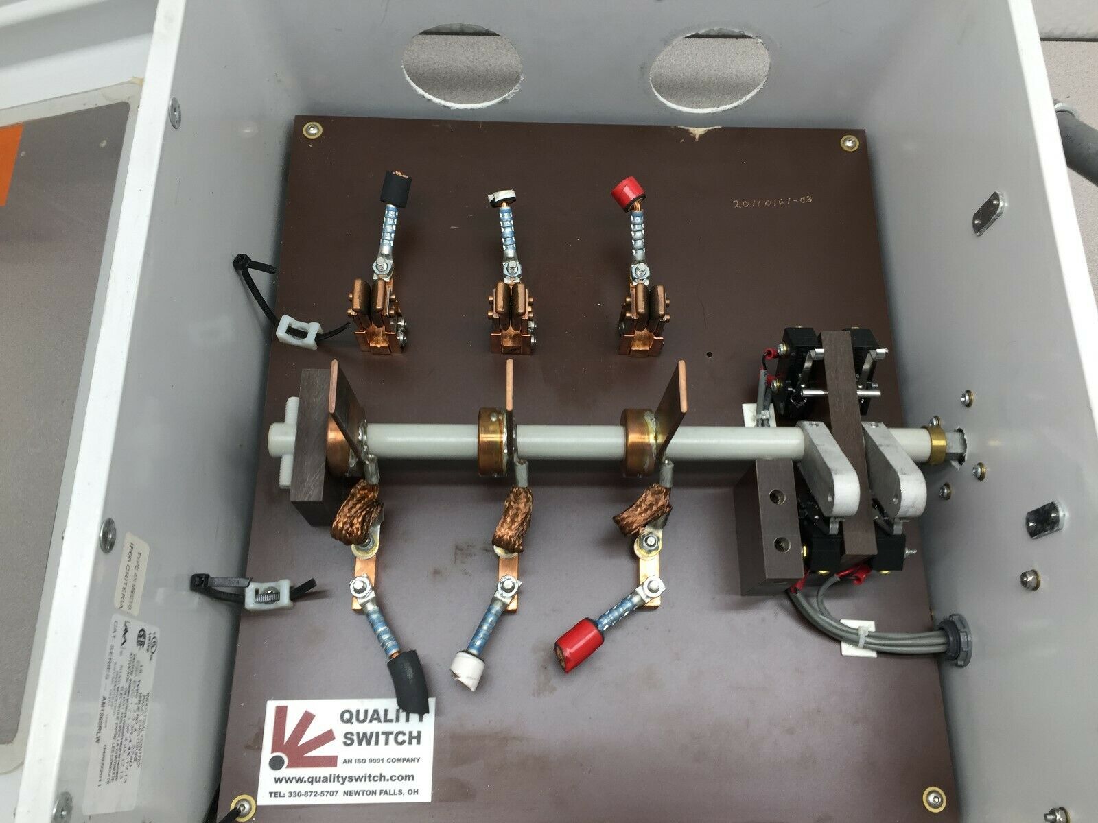 USED QUALITY SWITCH VISABLE DISCONNECT AM1868RLW