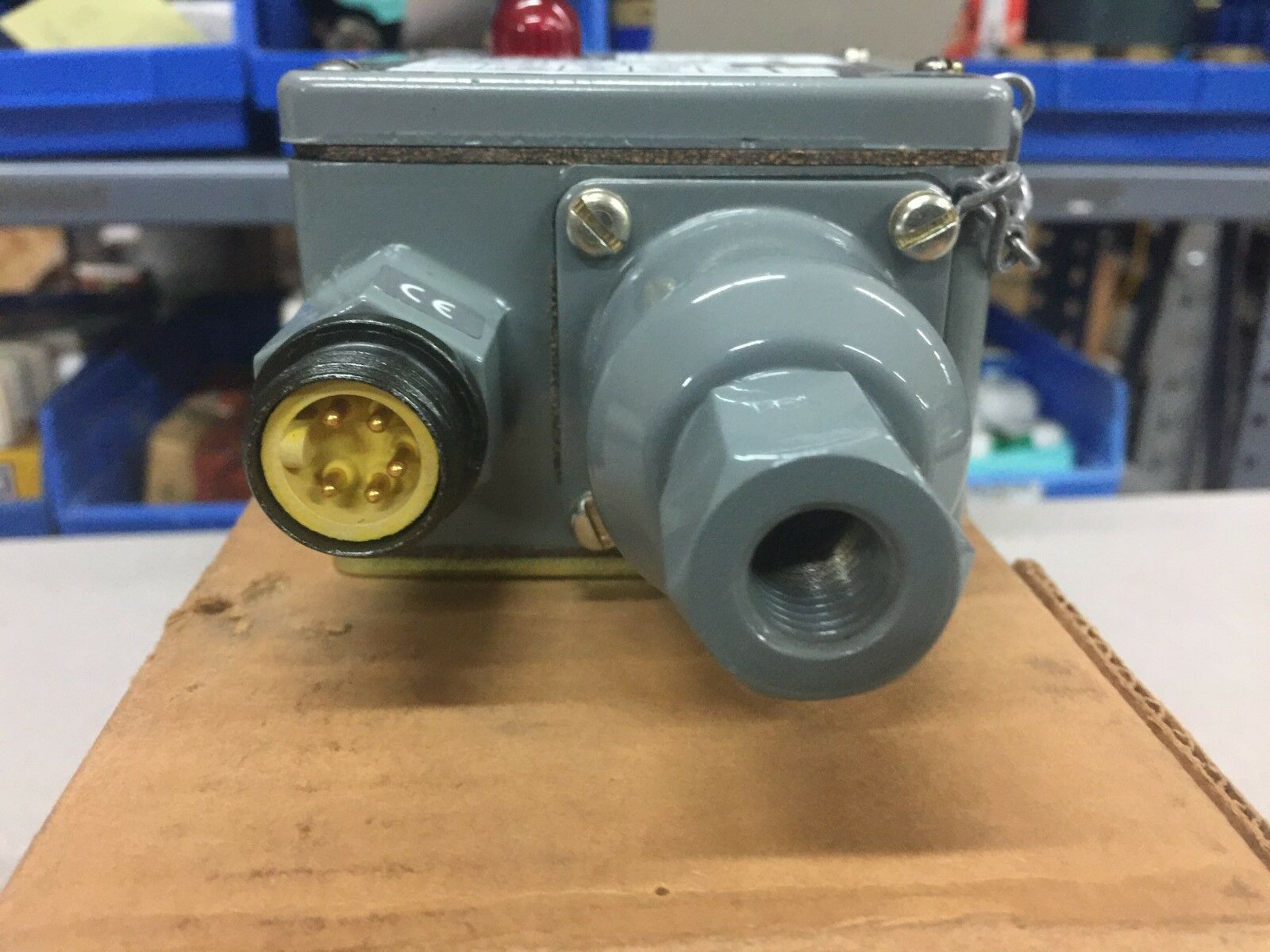 NEW IN BOX ALLEN BRADLEY PRESSURE CONTROL SWITCH 836T-T253JX86X9