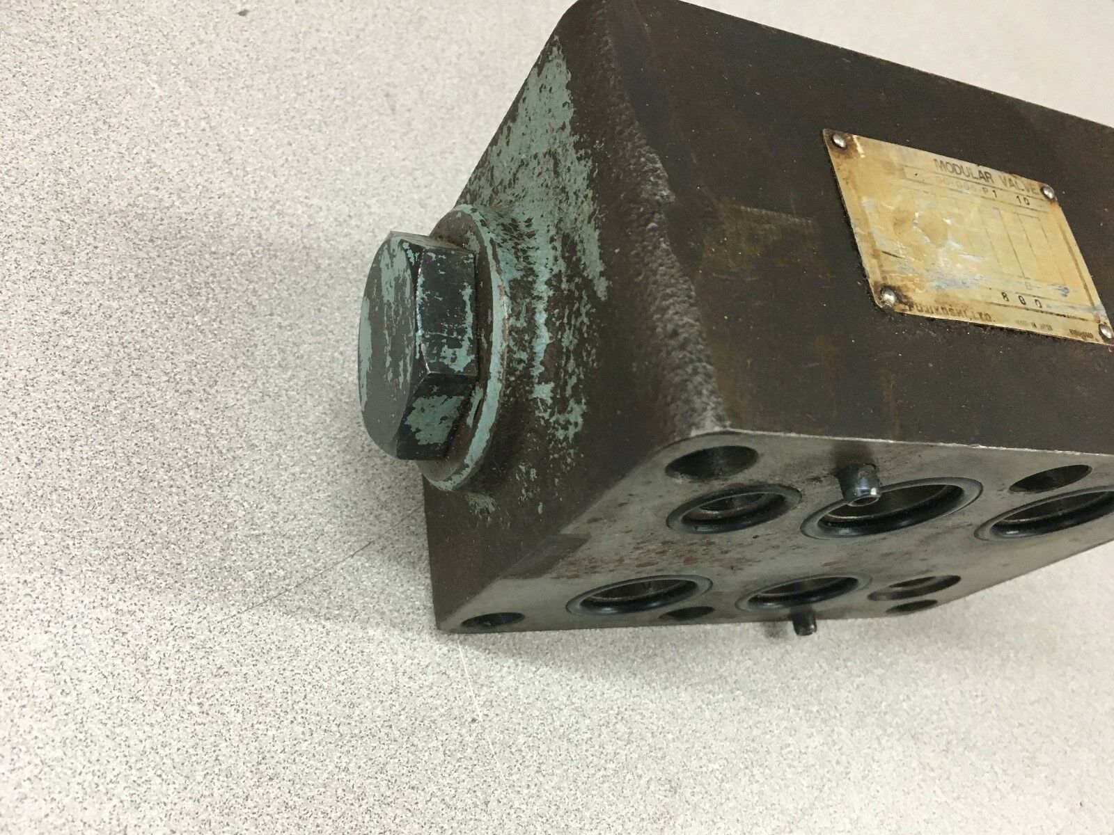 USED NACHI HYDRAULIC MODULAR VALVE OC-G06-P1-10