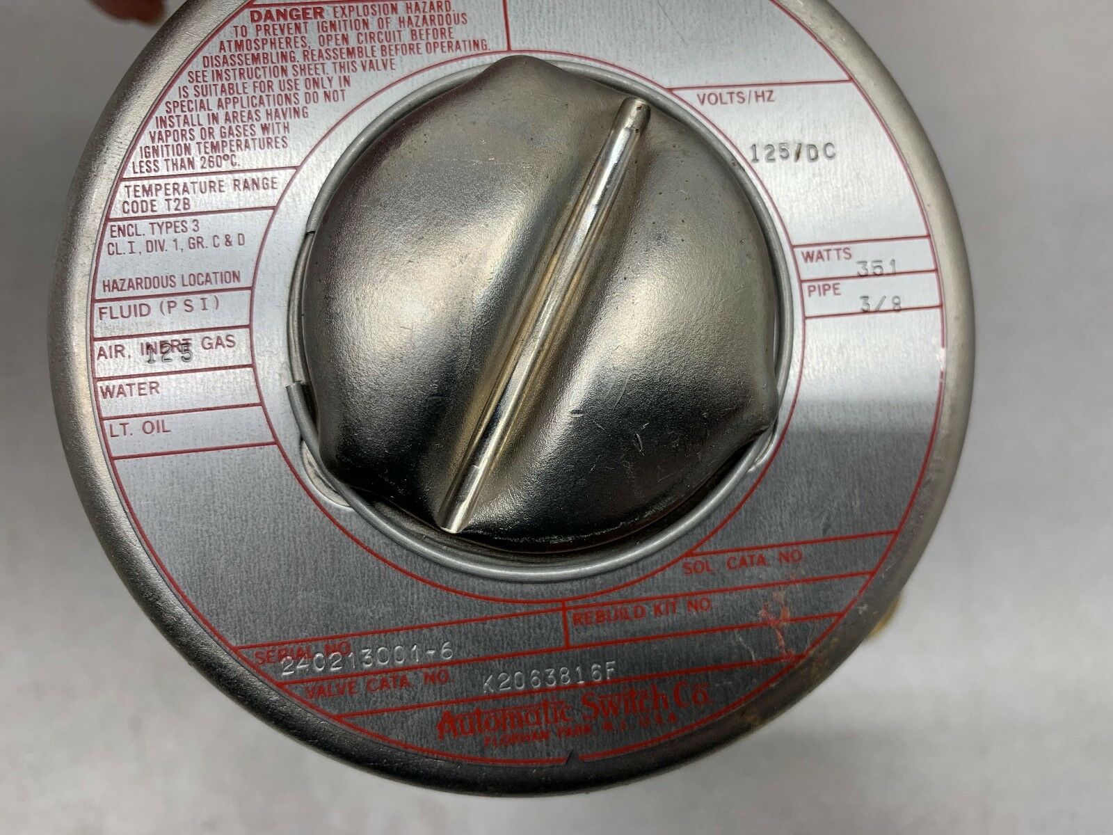 NEW ASCO RED HAT NUCLEAR SERIES 125VDC SOLENOID VALVE 3/8" PIPE SIZE K2063816F