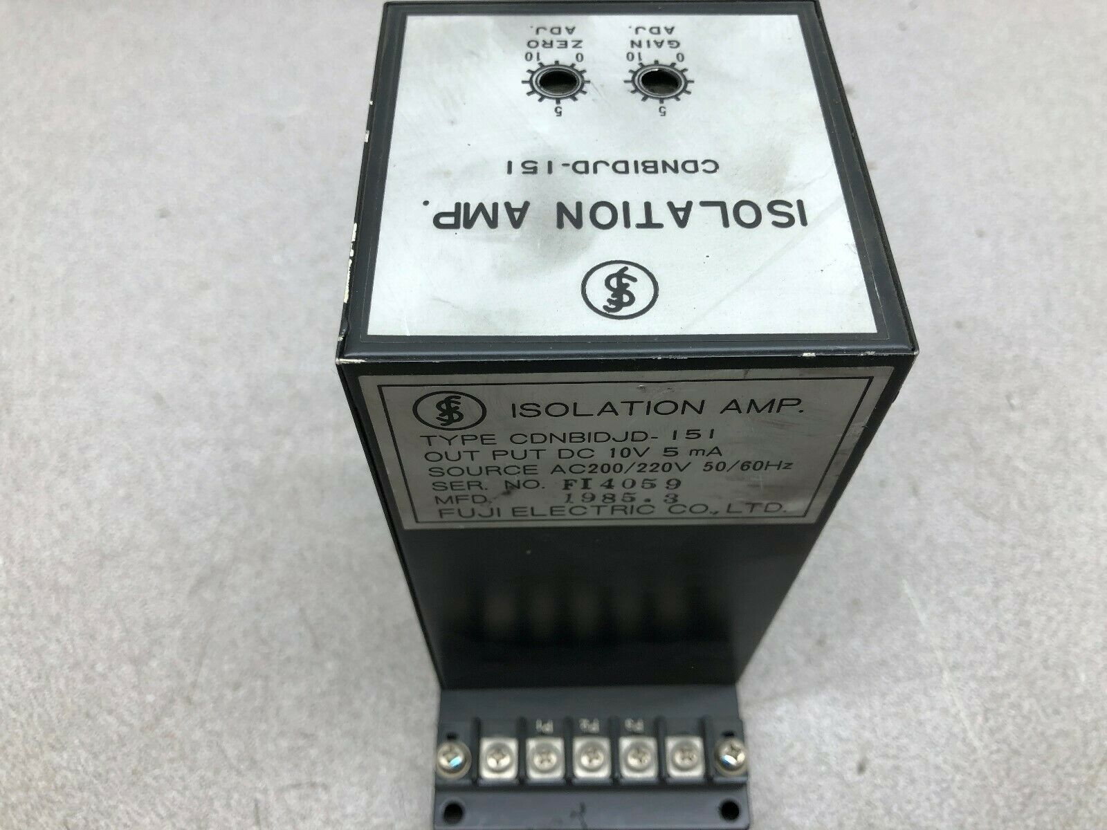 NEW NO BOX FUJI ELECTRIC 220 VAC INPUT 10 VDC OUTPUT ISOLATION AMP CDNBIDJD-151