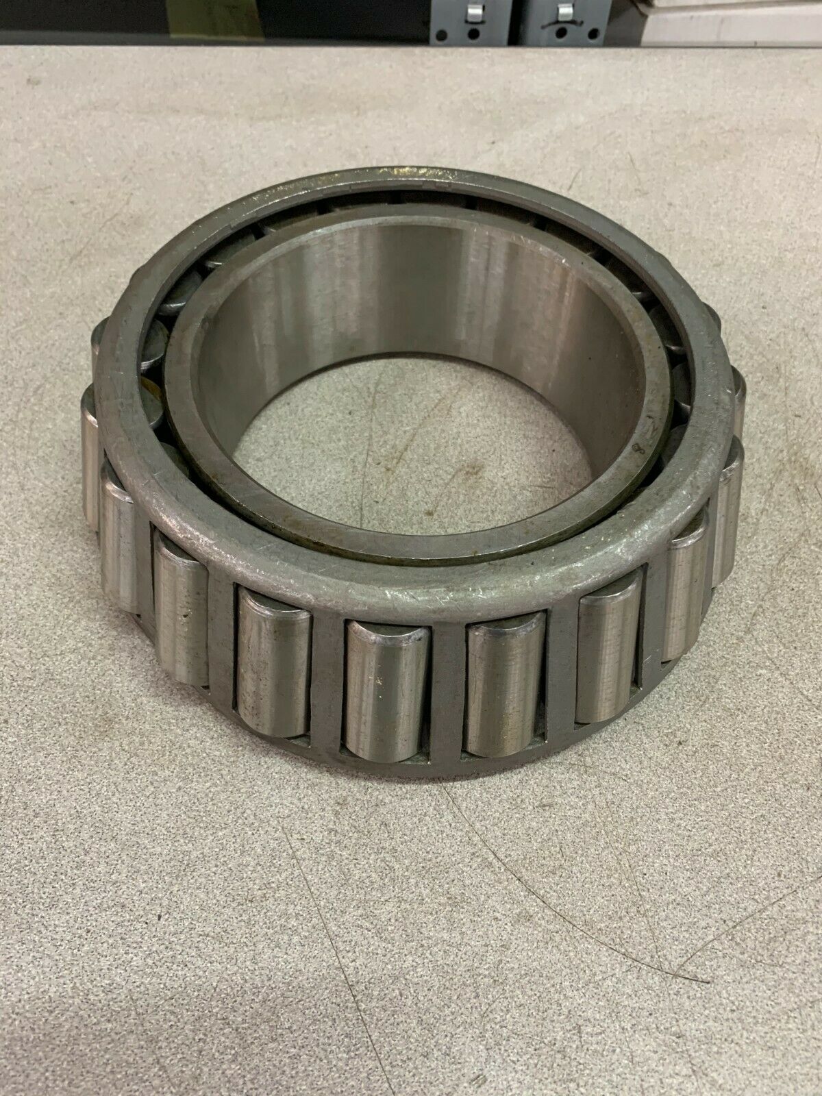 NEW NO BOX ZWZ TAPERED ROLLER CONE BEARING 7528E