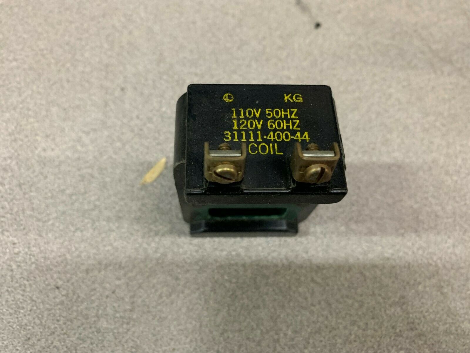 NEW NO BOX SQUARE D COIL 31111-400-44