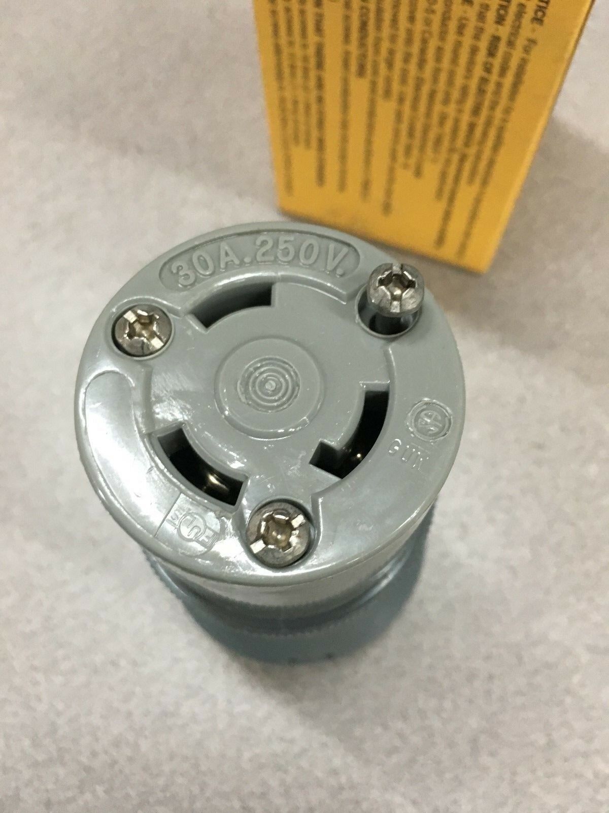 NEW IN BOX HUBBELL 30 AMP 2 POLE 250V TWIST-LOCK CONNECTOR PLUG HBL2623F