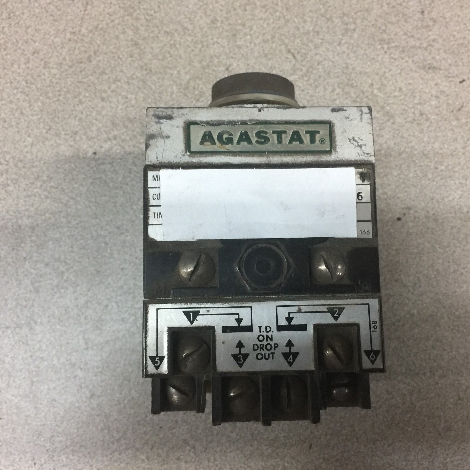 USED TYCO AGASTAT TIME RELAY MISSING KNOB 120 V 20-200 SEC 7012AE