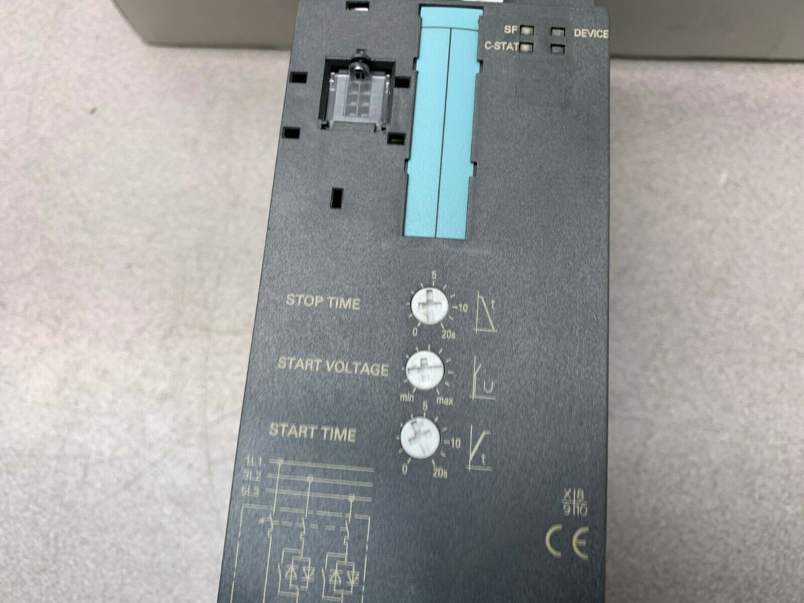 NEW IN BOX SIEMENS MOTOR STARTER 3RK1301-0BB20-0AA2