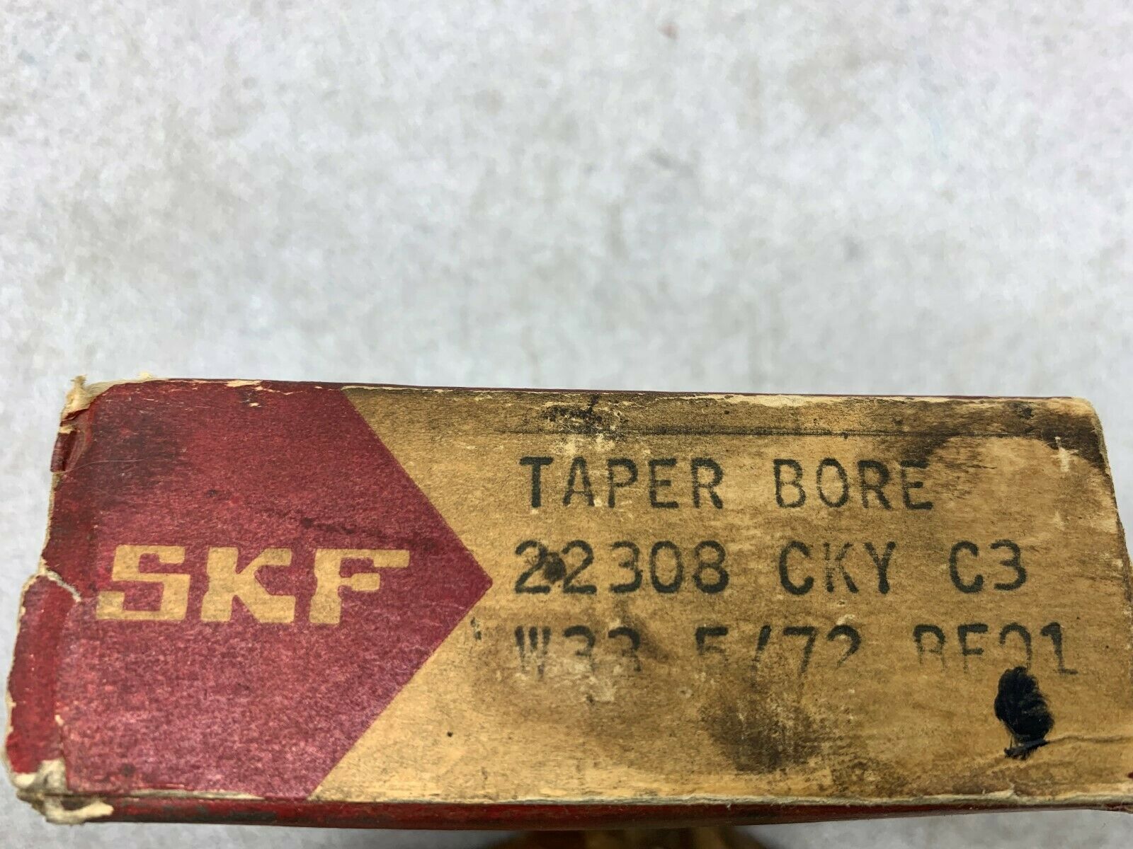NEW IN BOX SKF TAPER BORE 22308 CKY C3