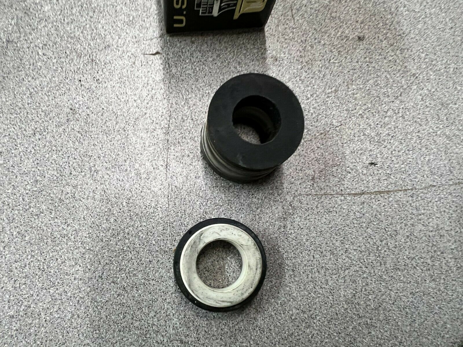 NEW IN BOX U.S. SEAL PUMP SEAL PS-952