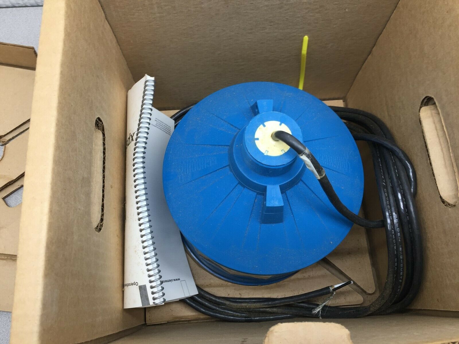 NEW IN BOX SIEMENS MILLTRONICS XPS-40 ULTRASONIC TRANSDUCER 7ML11270BA41