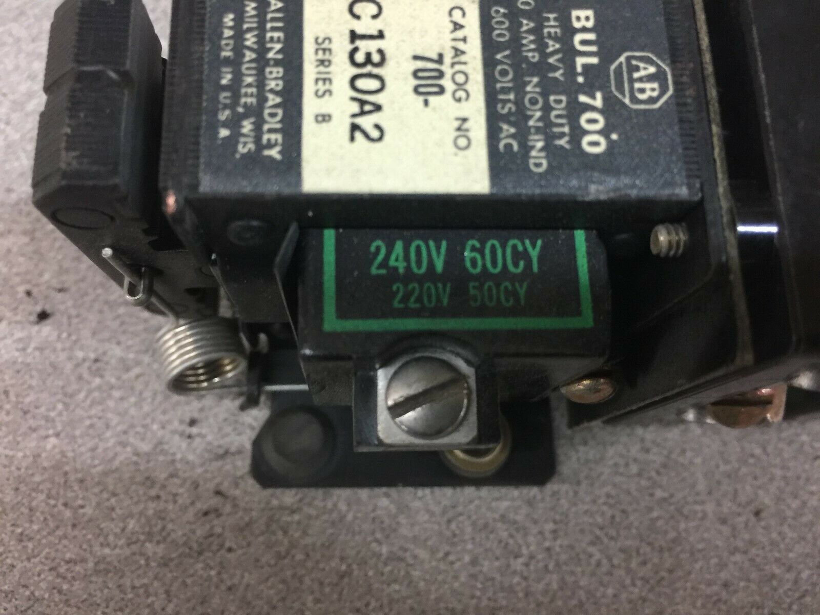 NEW NO BOX ALLEN BRADLEY 240VAC COIL 10 AMP CONTACTS 3 N/C 1 N/O RELAY 700-C130A