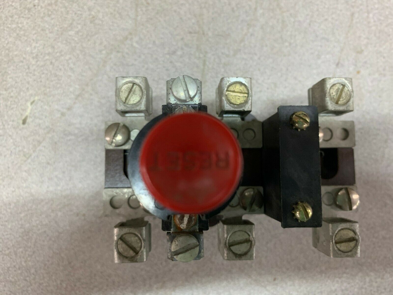 NEW NO BOX CUTLER HAMMER OVERLOAD RELAY 67404187