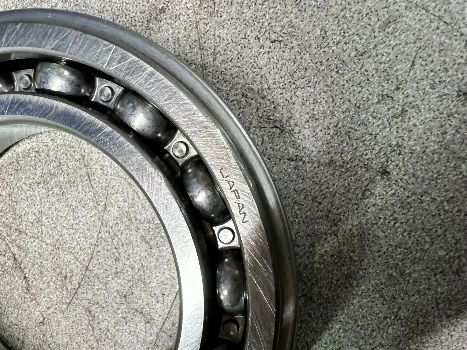 NEW IN BOX NSK ROLLER BEARING 6014N