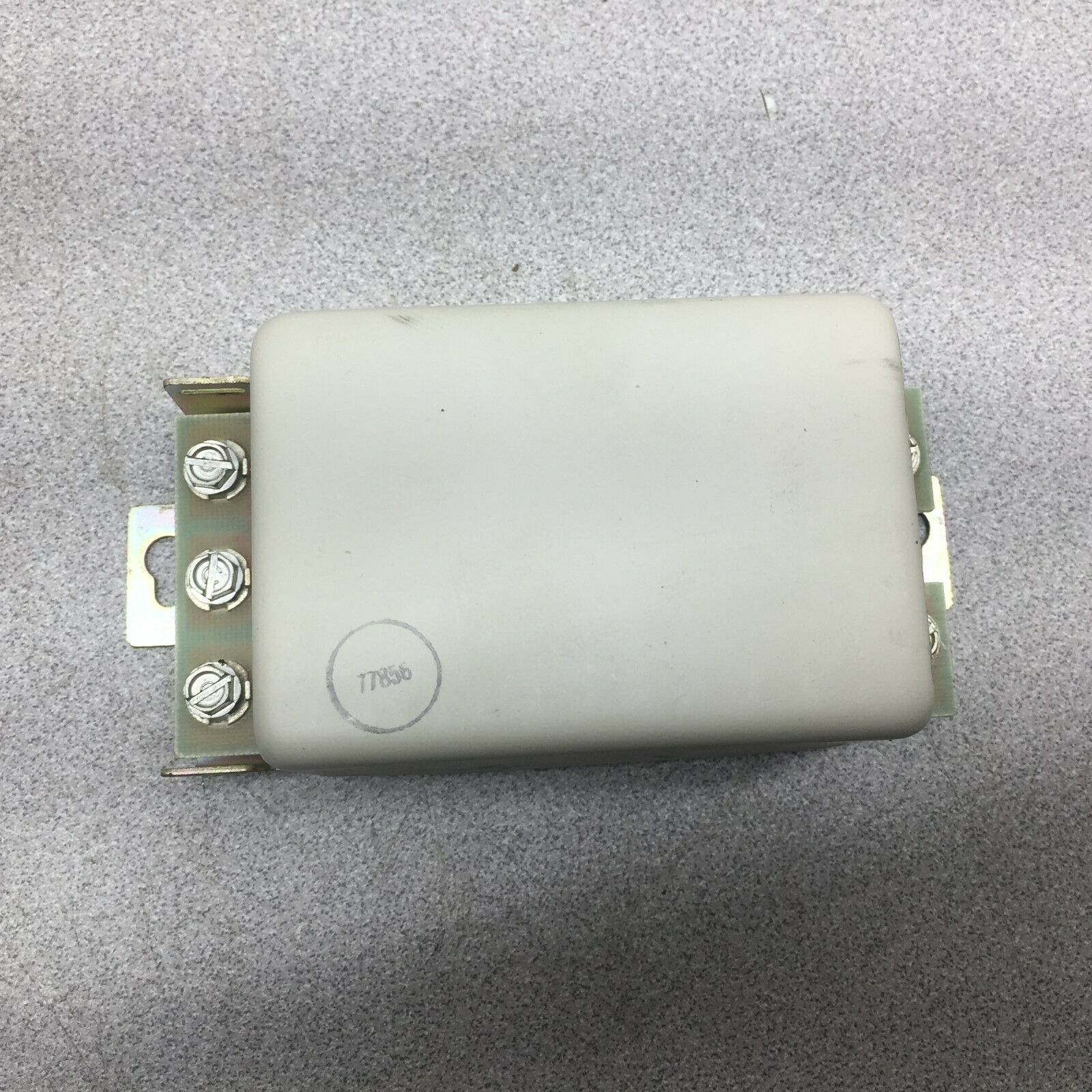 NEW IN BOX HONEYWELL CONSTANT VOLTATGE UNIT 30369755