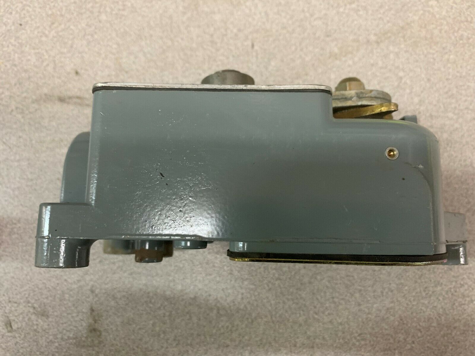 NEW NO BOX ALLEN BRADLEY LIMIT SWITCH 801-AS021 SERIES A