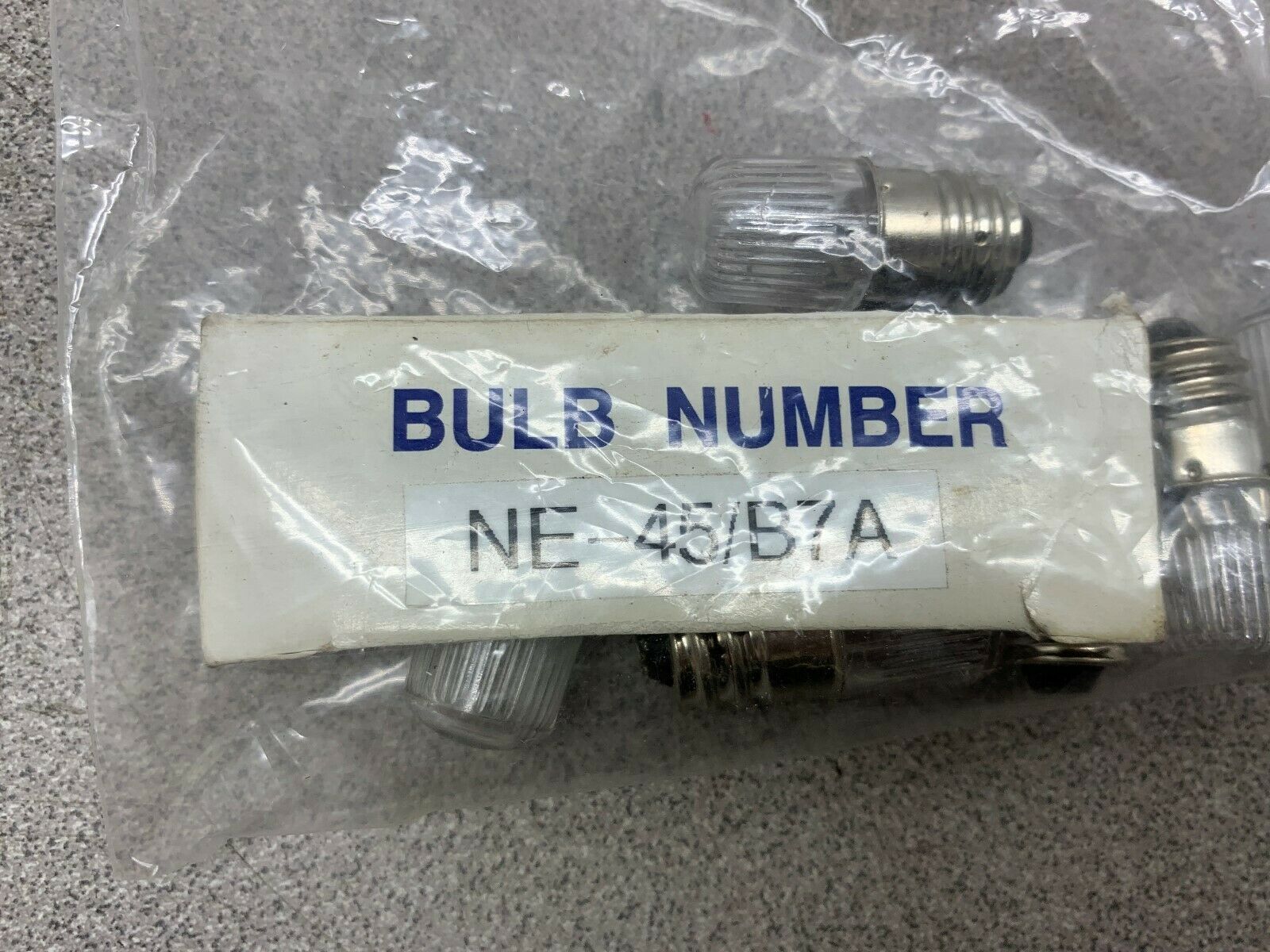 LOT OF 7 NEW NO BOX NORMAN BULBS NE-45/B7A