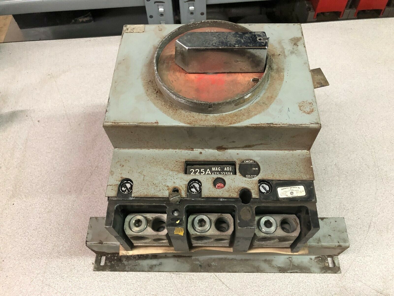 USED GE 225 AMP 3 POLE 600 VAC BREAKER WITH TJR1 HANDLE TJJ436225 / TJR1