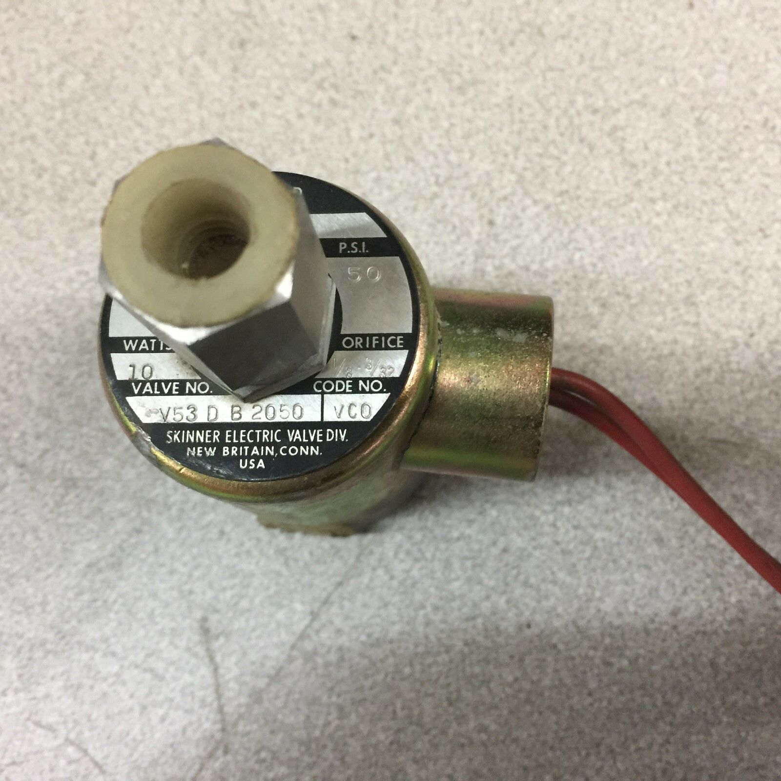 NEW NO BOX SKINNER 1/8NPT 50PSI 120VAC SOLENOID VALVE V53DB2050