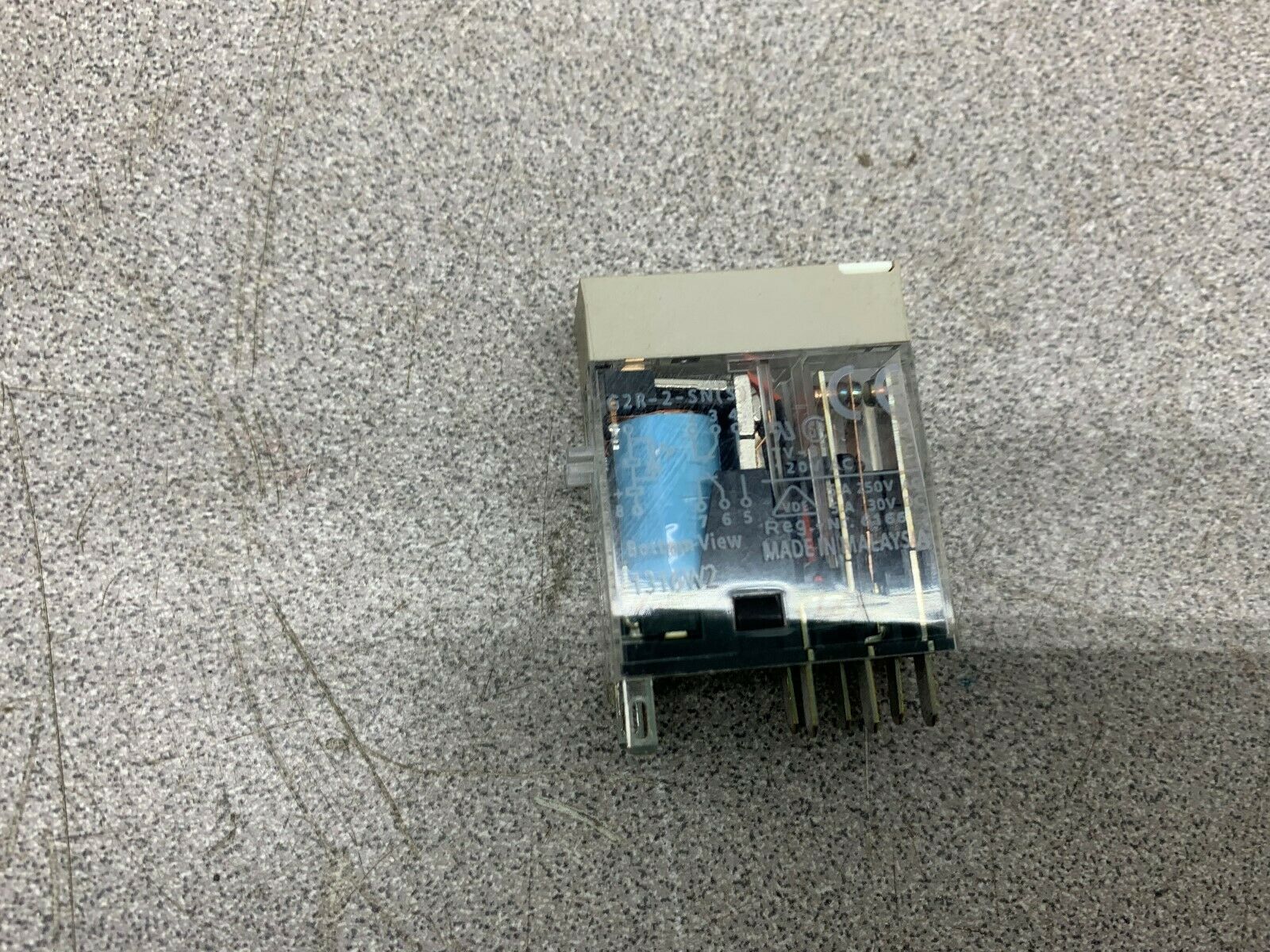 LOT OF 4 NEW NO BOX OMRON RELAY 2R-2-SN(S)