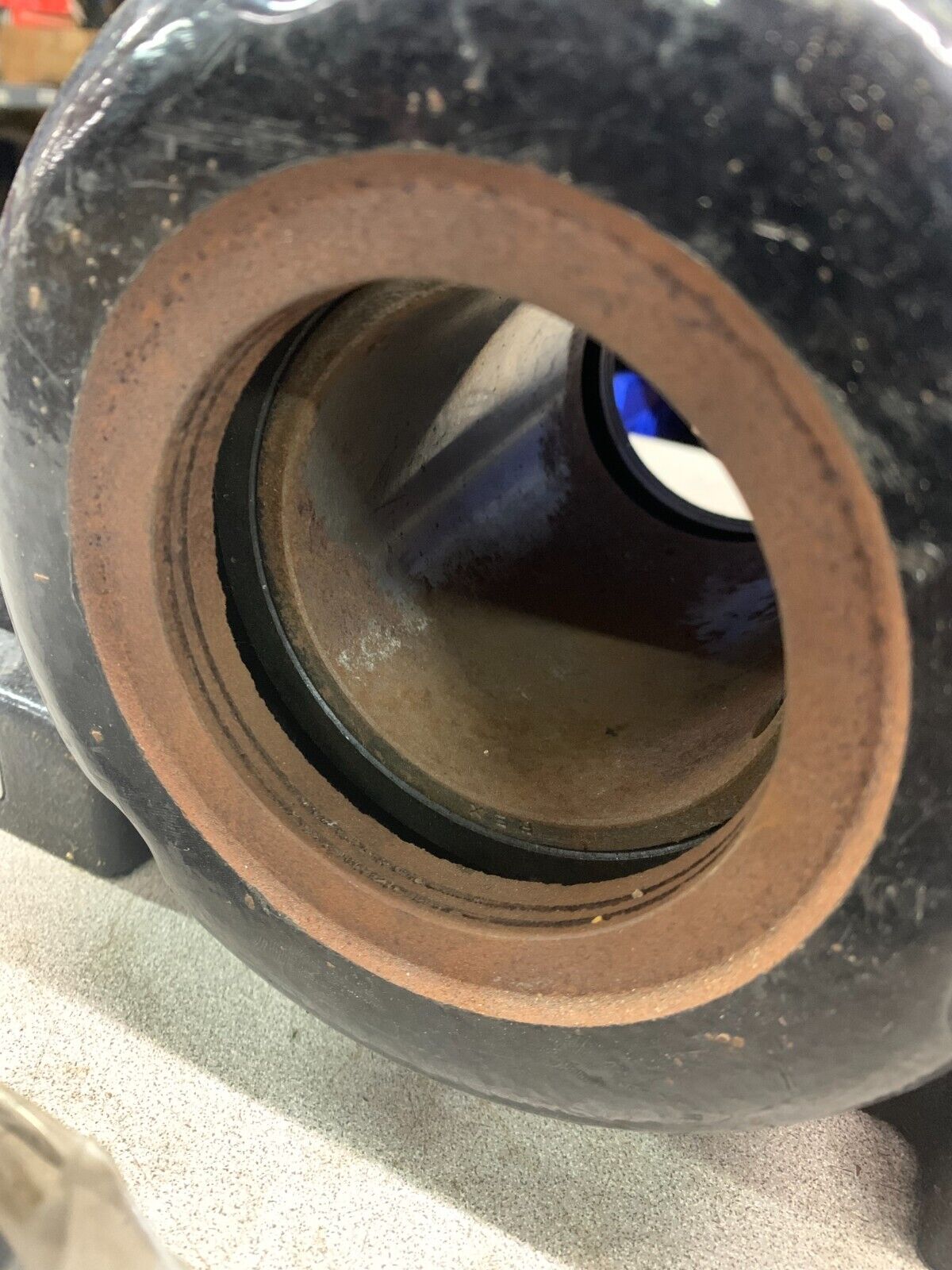 NEW NO BOX REXNORD PILLOW BLOCK BEARING 2-15/16 BORE AMP-5215F