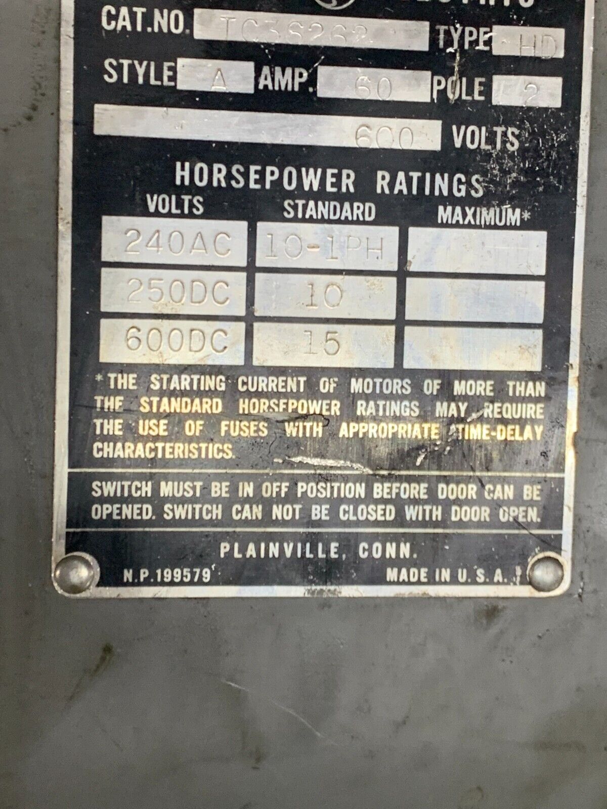 NEW NO BOX GENERAL ELECTRIC 2 POLE 60AMP 600V. DISCONNECT SWITCH TC36262