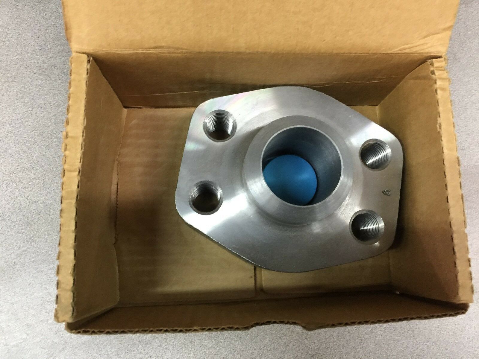 NEW IN BOX ANCHOR (2" SAE 4-BOLT FLANGE CD 62 BW) W29-32