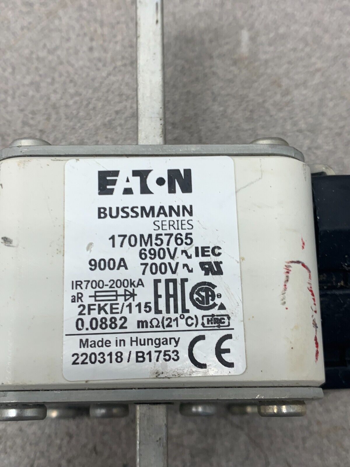 NEW NO BOX EATON BUSSMANN 900AMP 690V. FUSE 170M5765