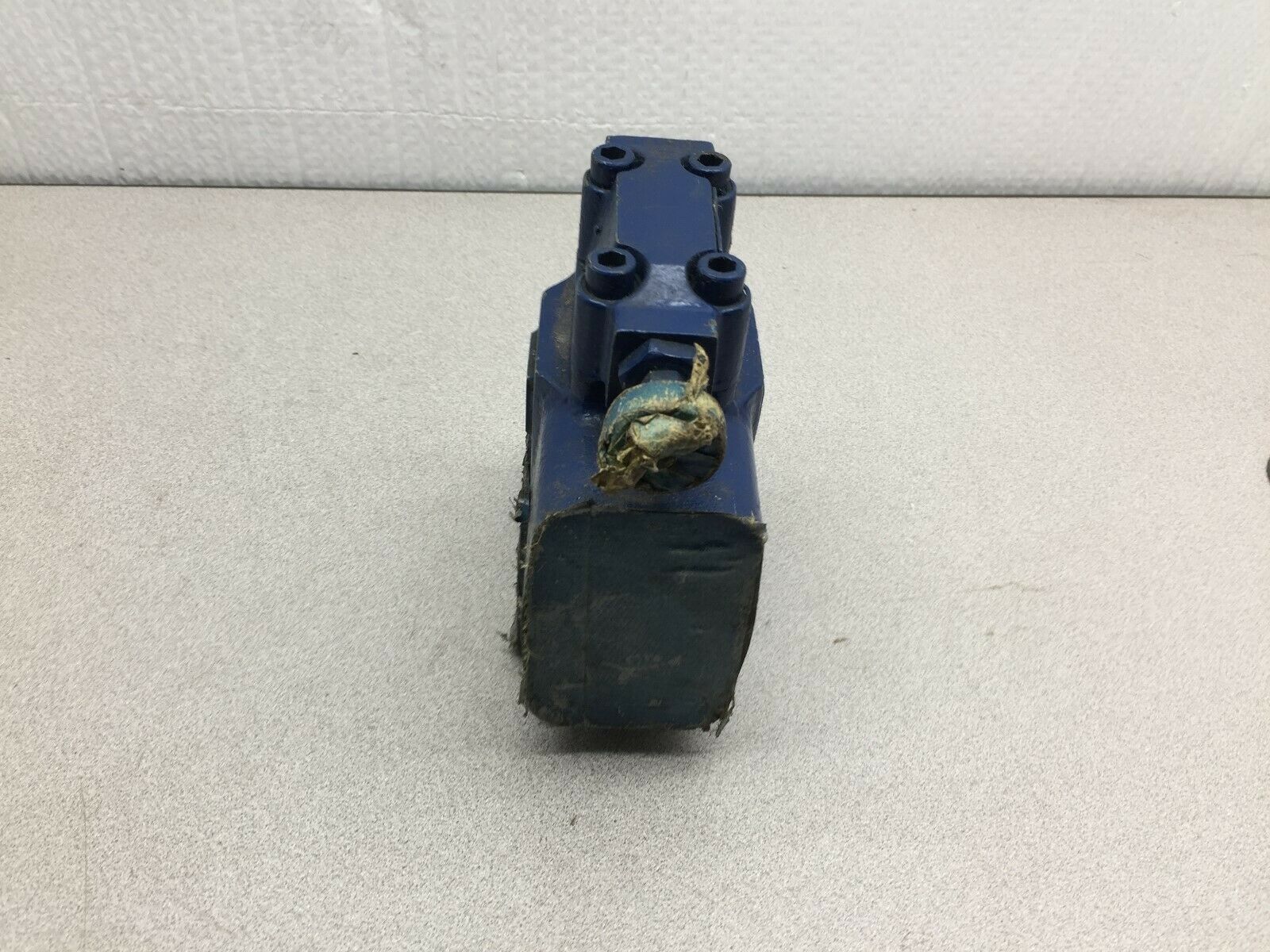 USED DENISON HYDRAULIC VALVE BODY 936-36772