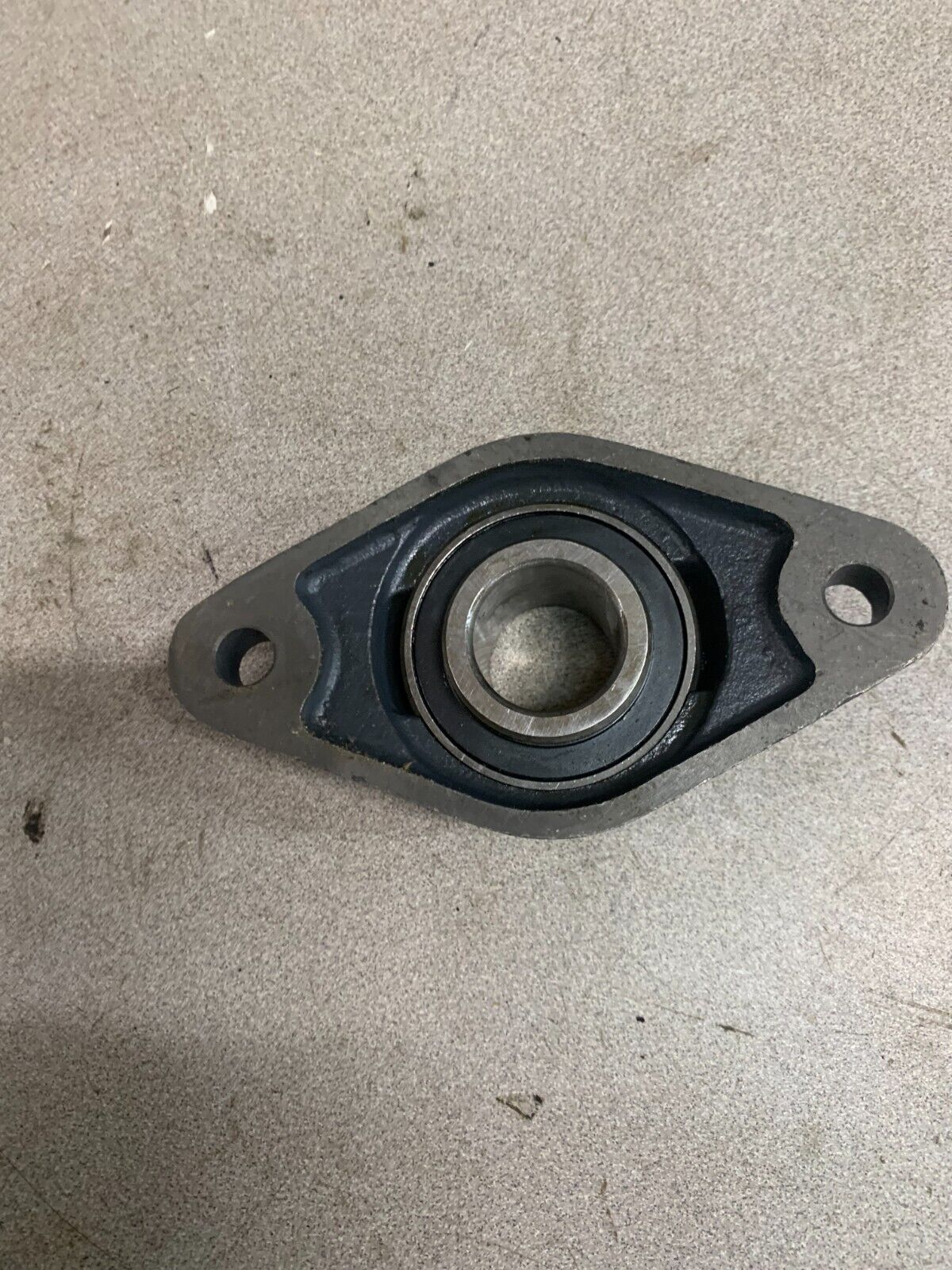 NEW IN BOX IBI 2-BOLT FLANGE BEARING UCFL206-18