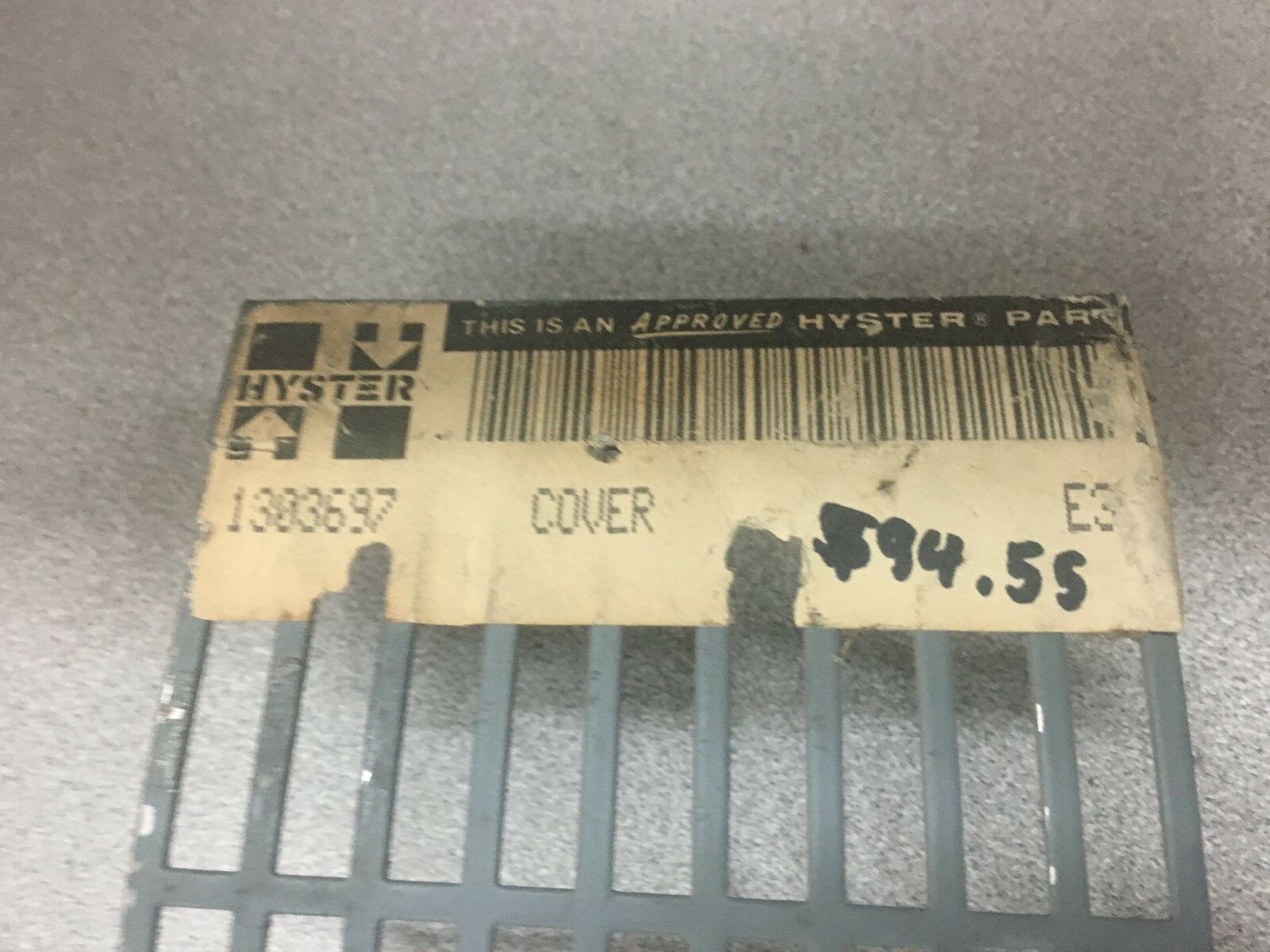 NEW NO BOX HYSTER COVER 1303697