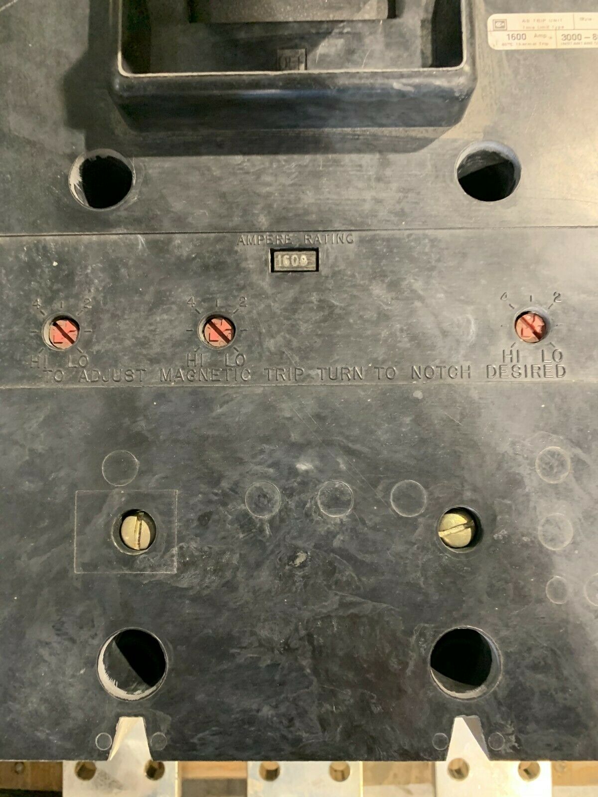 NEW CUTLER-HAMMER 3 POLE 2000AMP FRAME 1600AMP TRIP CIRCUIT BREAKER PB32000F