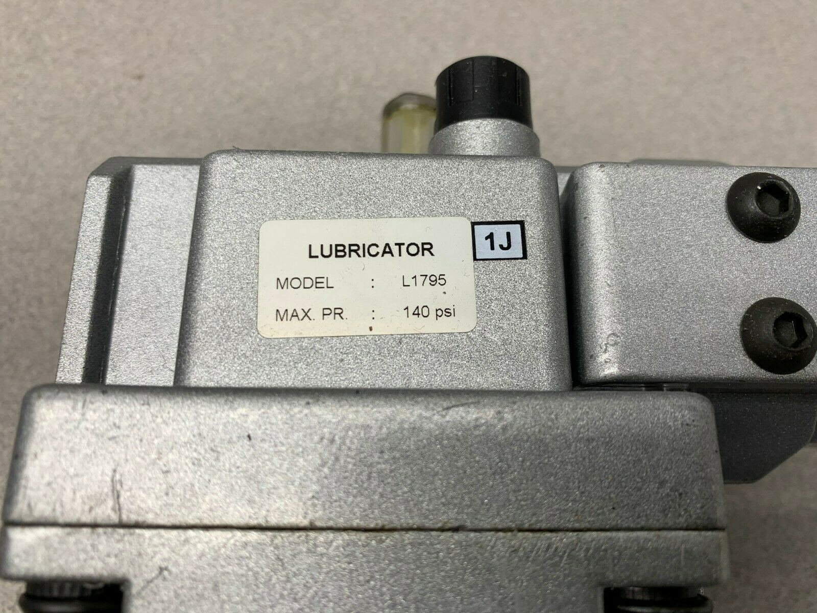 NEW NO BOX DYNAFLO PNEUMATIC LUBRICATOR L1795
