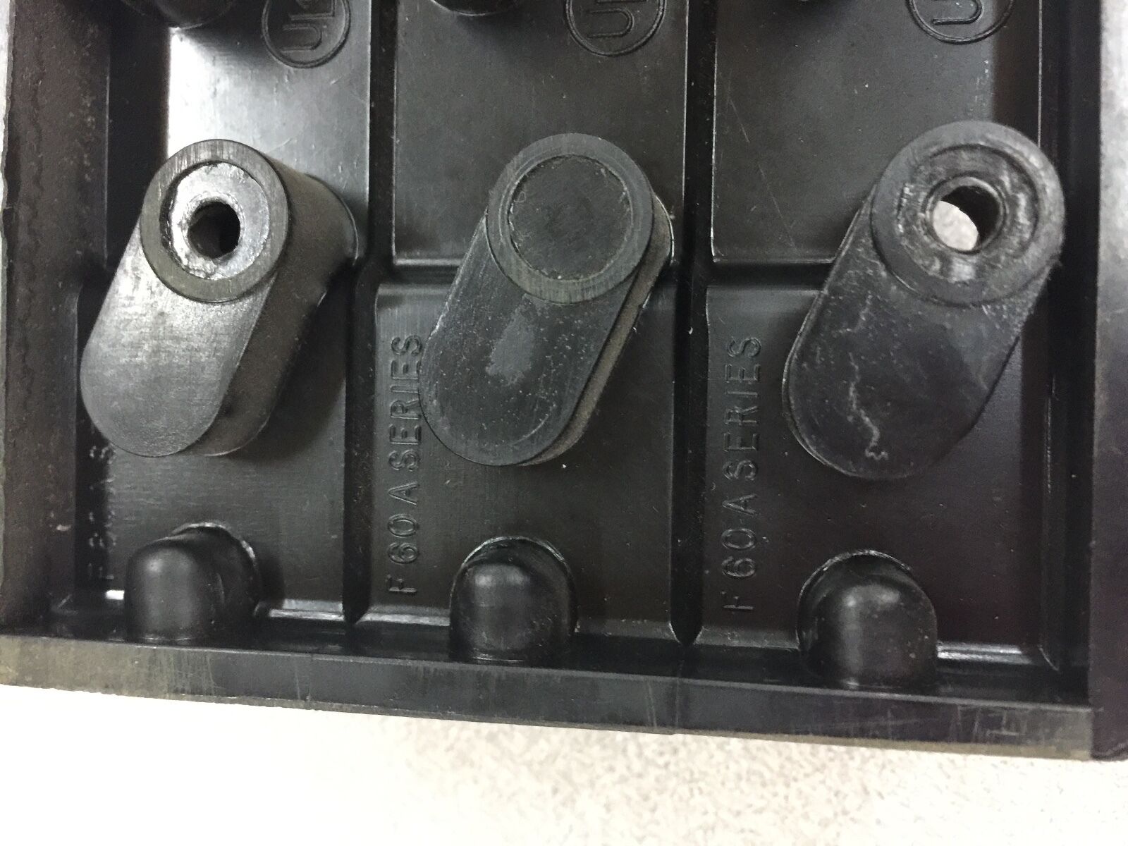 USED MARATHON FUSE HOLDER 60 AMP RF60A3B