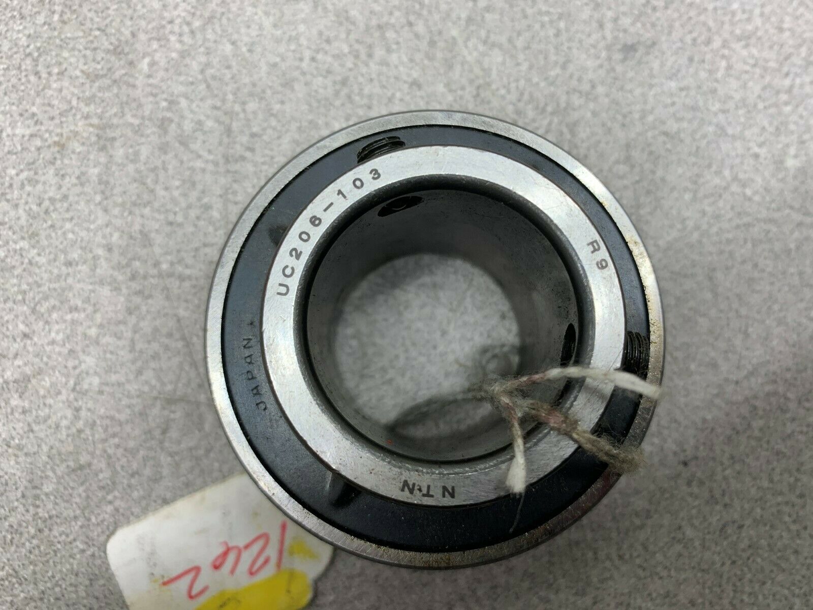 NEW NO BOX NTN BEARING UC206-103