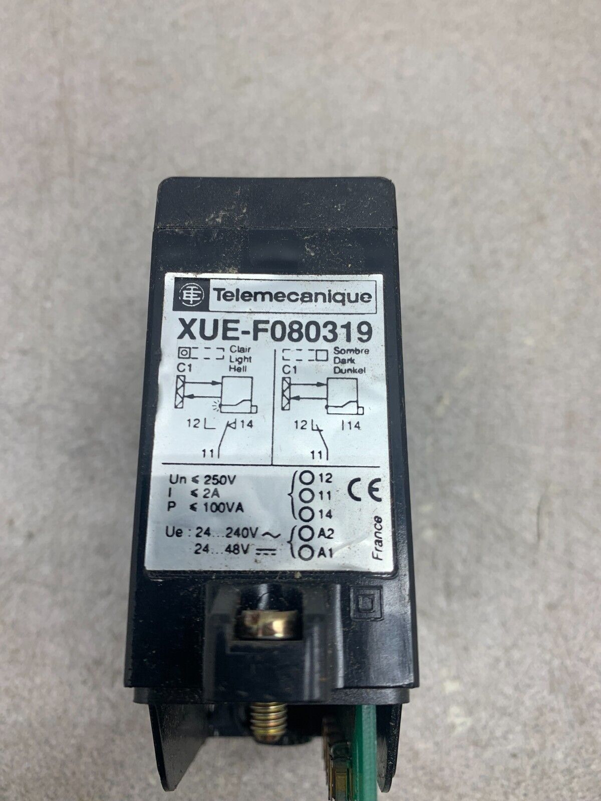USED TELEMECANIQUE PHOTOELECTRIC SENSOR XUE-F080319