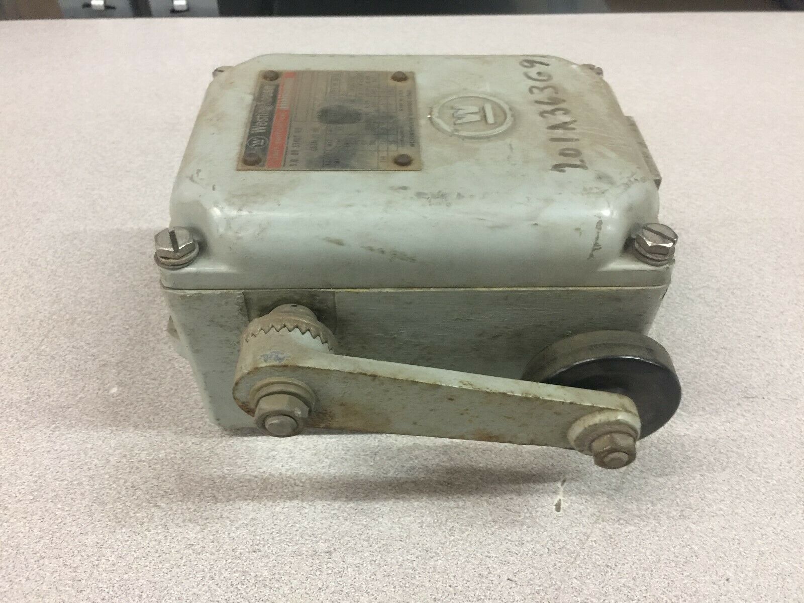 USED WESTINGHOUSE LIMIT SWITCH HDH24S4F