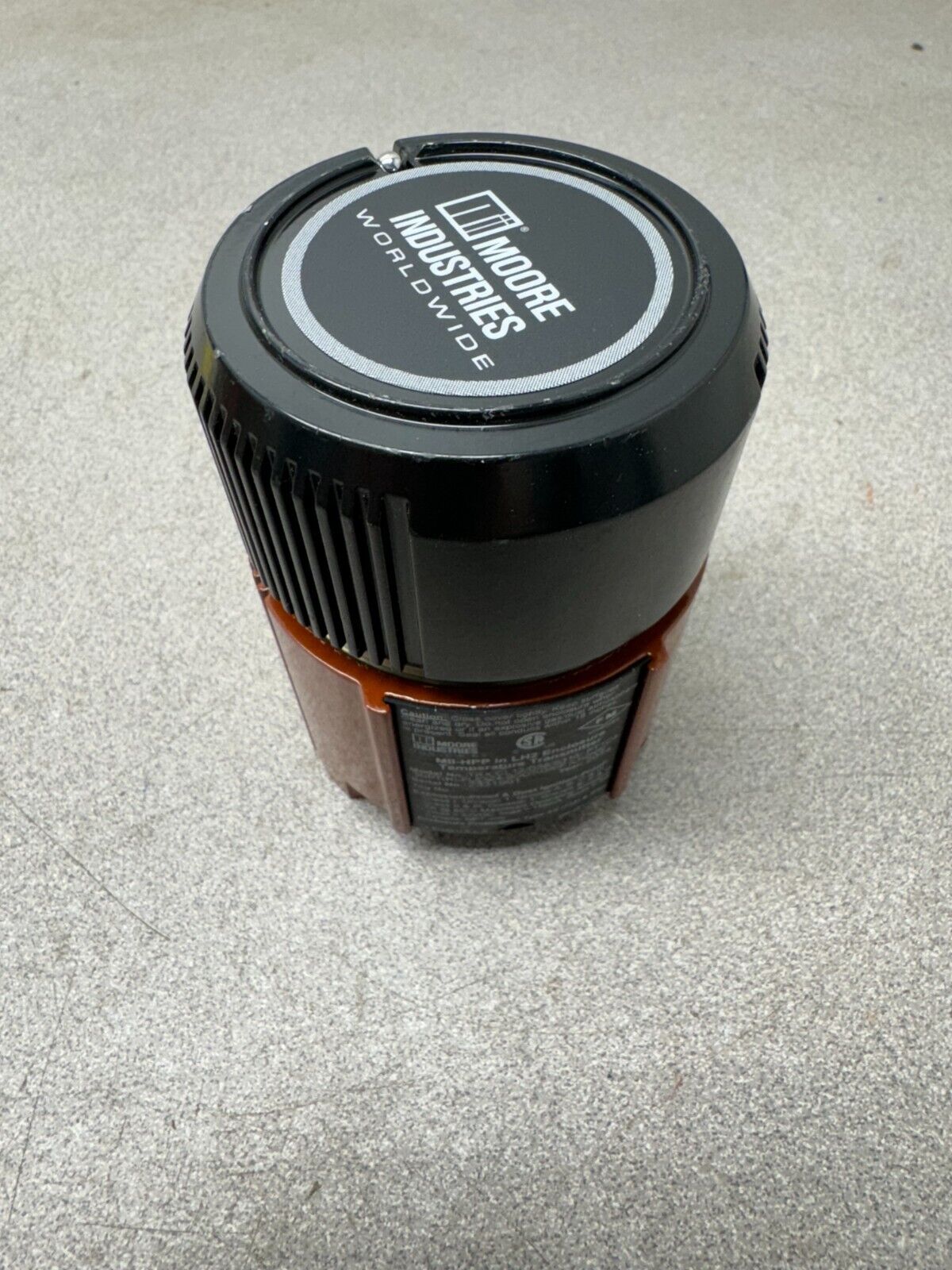 NEW NO BOX MOORE M112-HPP IN LH2 ENCLOSURE TRX/CL12/D38/S316/-PT1C4-.5NPT(H)