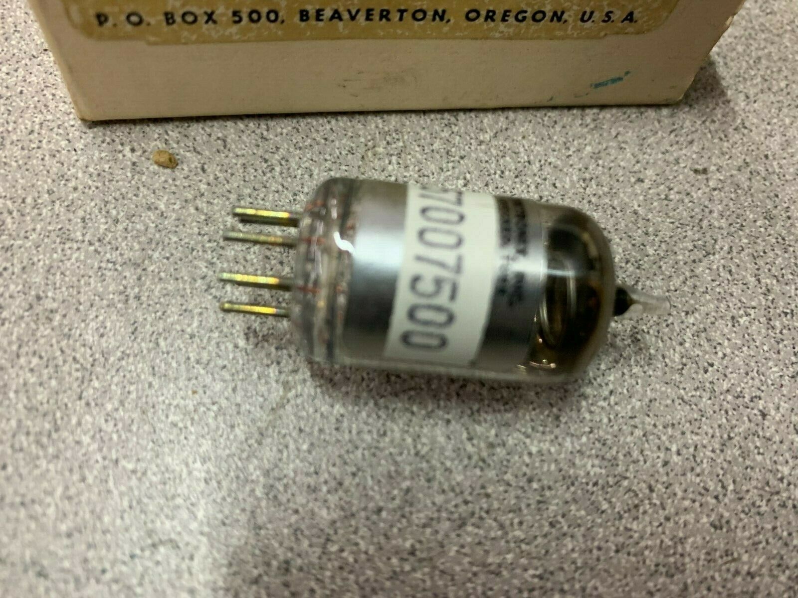 NEW IN BOX TEKTRONIX POWER TUBE 157-0075-00