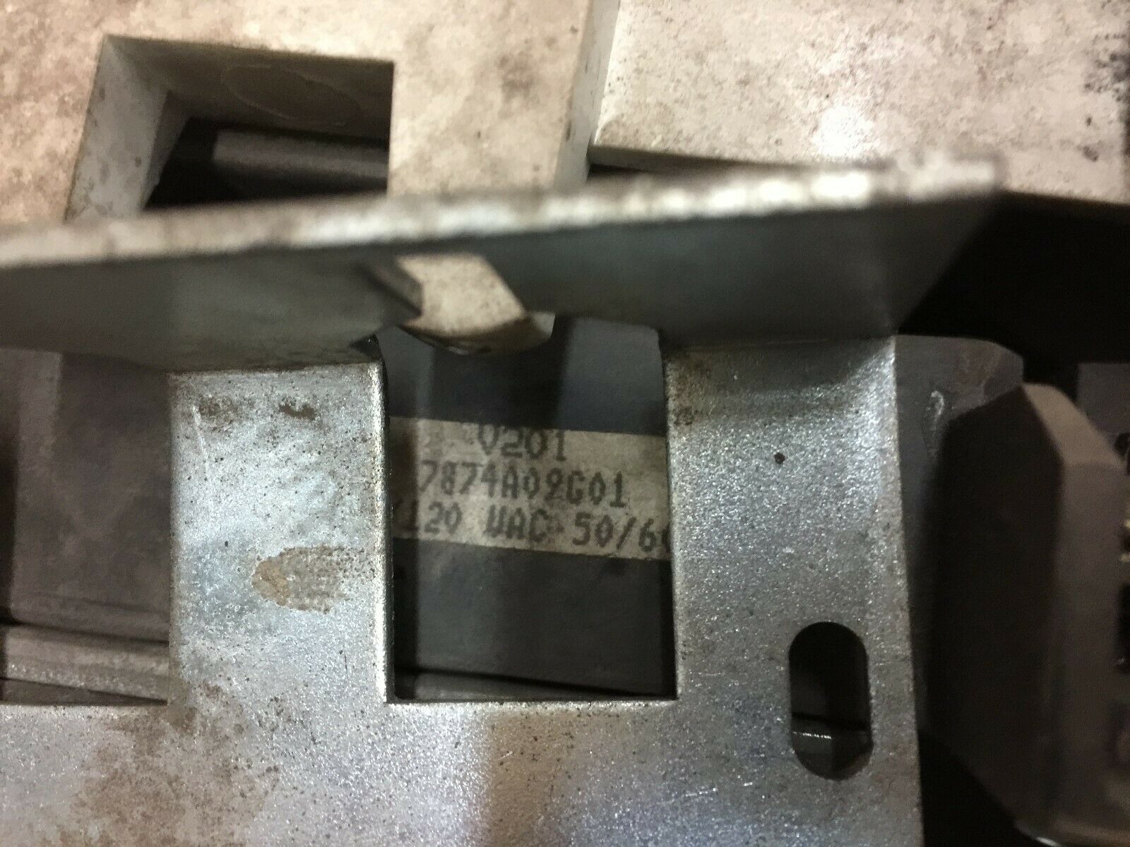 USED WESTINGHOUSE SIZE 5 600VAC 120VAC COIL VACUUME CONTACTOR V201K5CJZ1