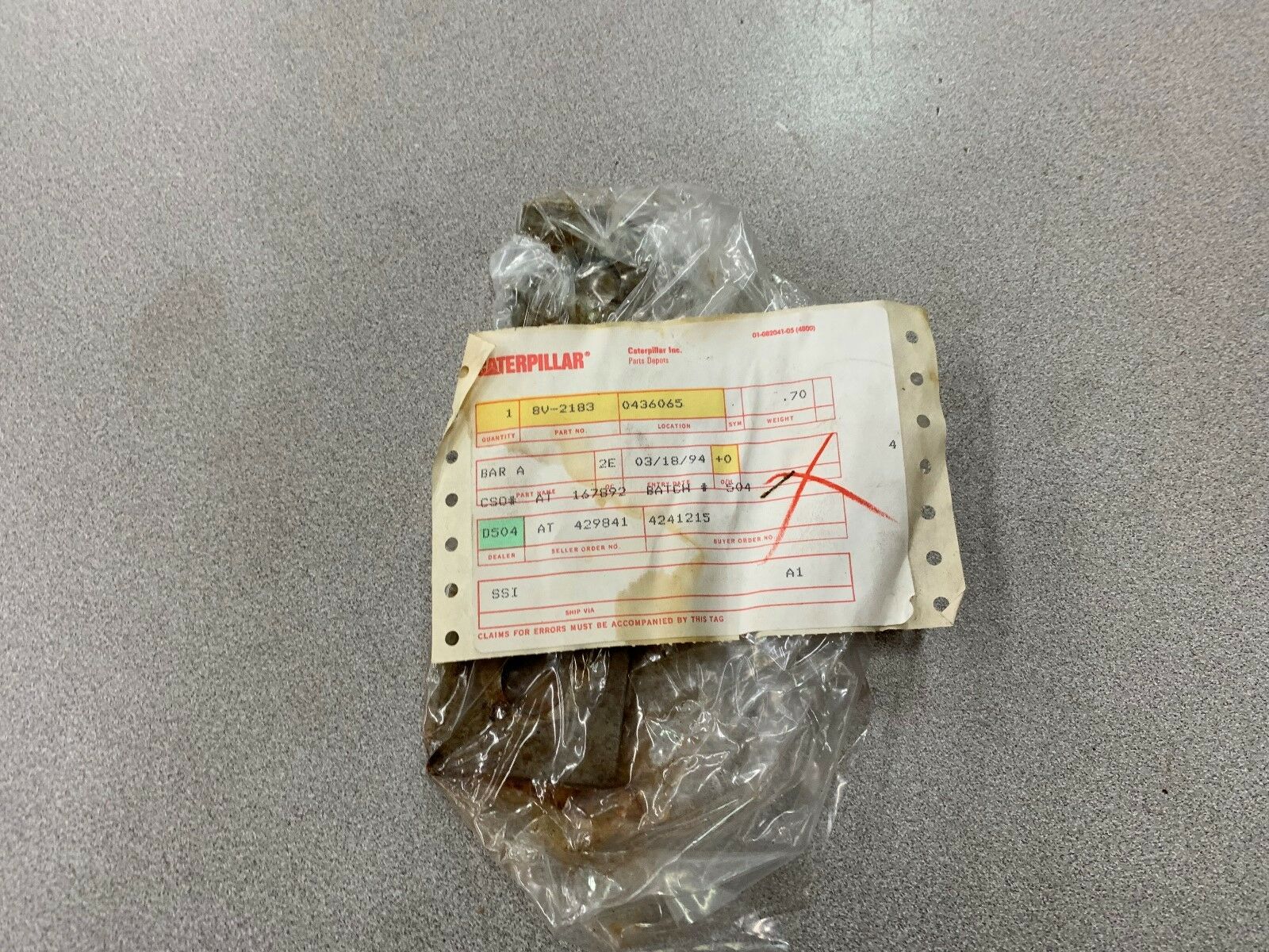 NEW NO BOX CATERPILLAR BAR (SURFACE RUST) 8V-2183