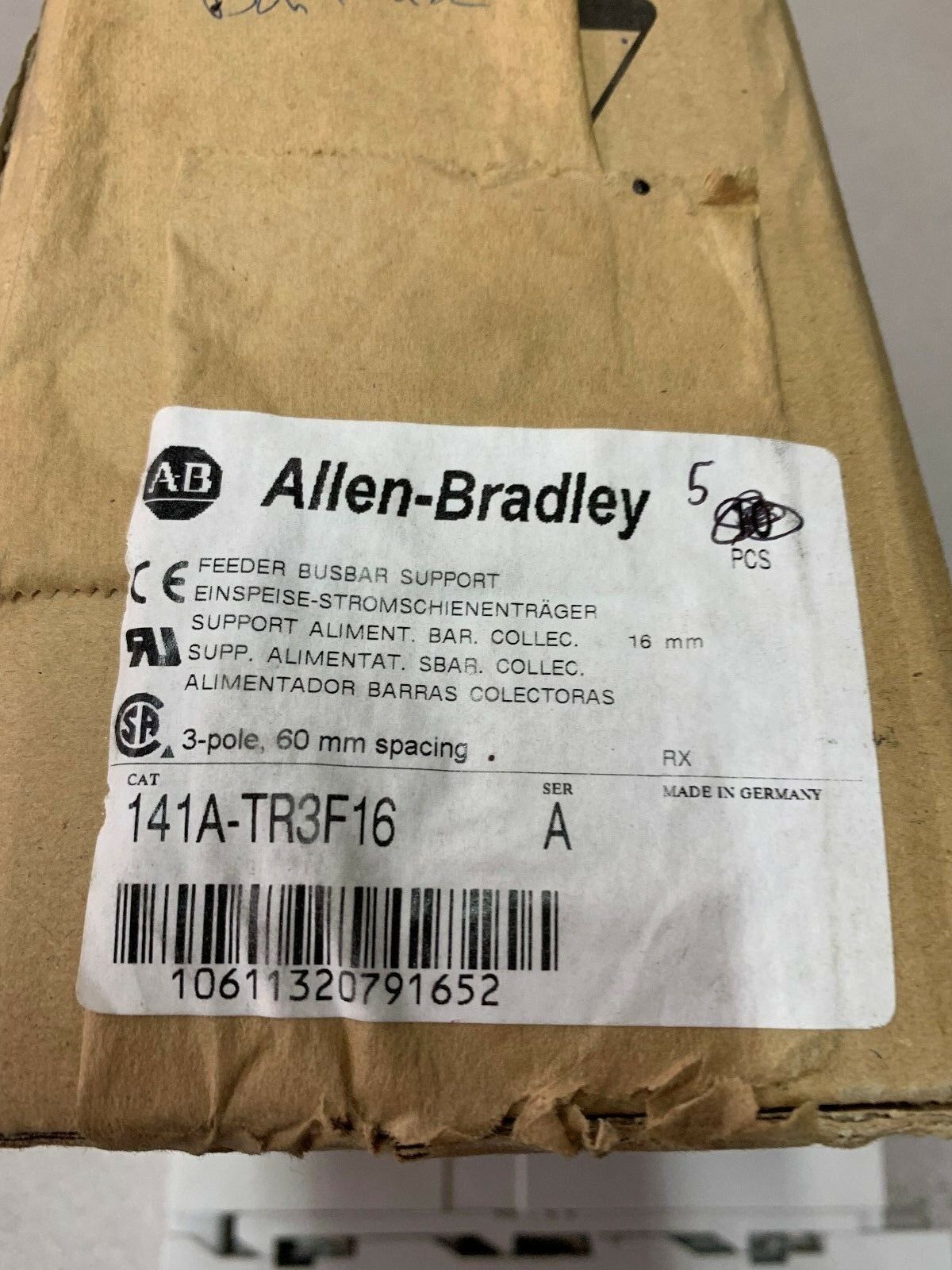 NEW IN BOX LOT OF 5 ALLEN BRADLEY FEDERAL BUSBAR SUPPORT 141A-TR3F16 SERIES A